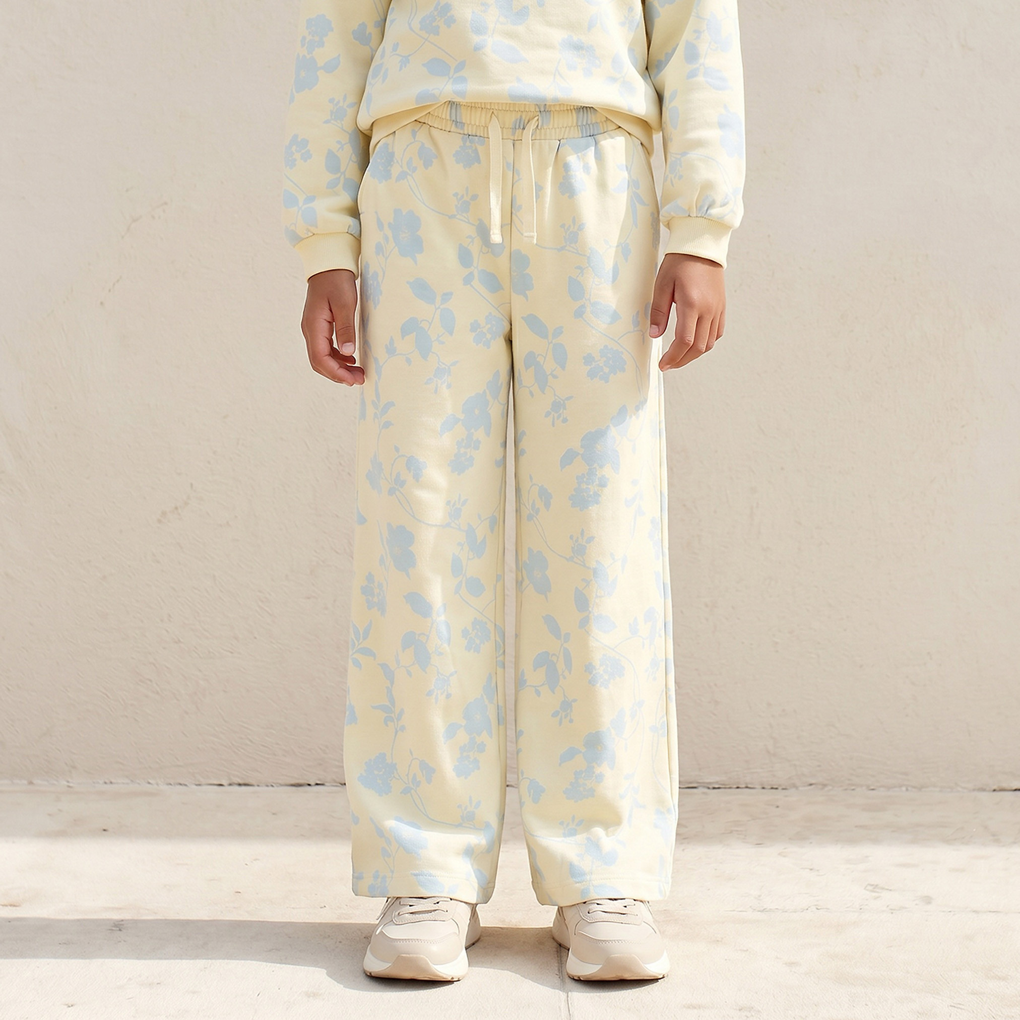 بنطلون رياضي بخصر مطاطي وطبعة زهور من جونيورز-girls-clothing-bottoms-joggersandtrackpants-image-1