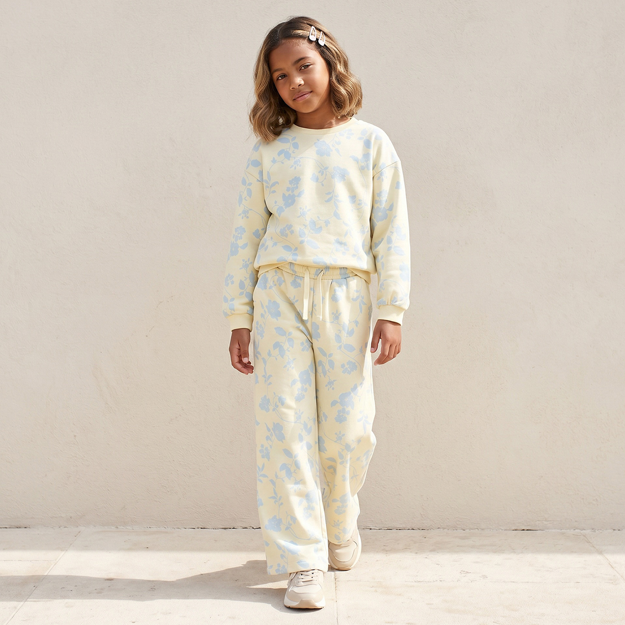 بنطلون رياضي بخصر مطاطي وطبعة زهور من جونيورز-girls-clothing-bottoms-joggersandtrackpants-image-2