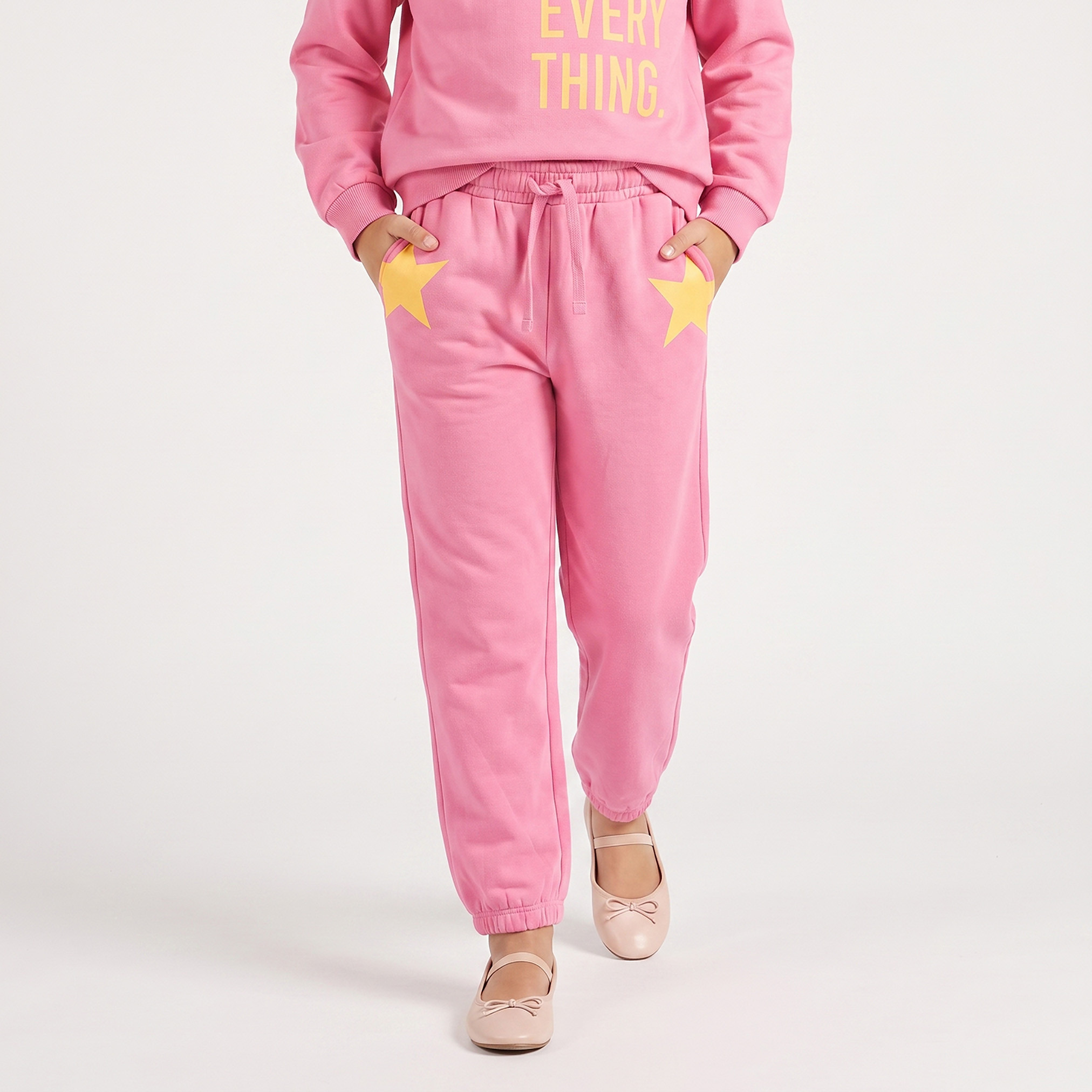 بنطلون رياضي بخصر مطاطي ورباط وطبعات نجوم من جونيورز-girls-clothing-bottoms-joggersandtrackpants-image-1