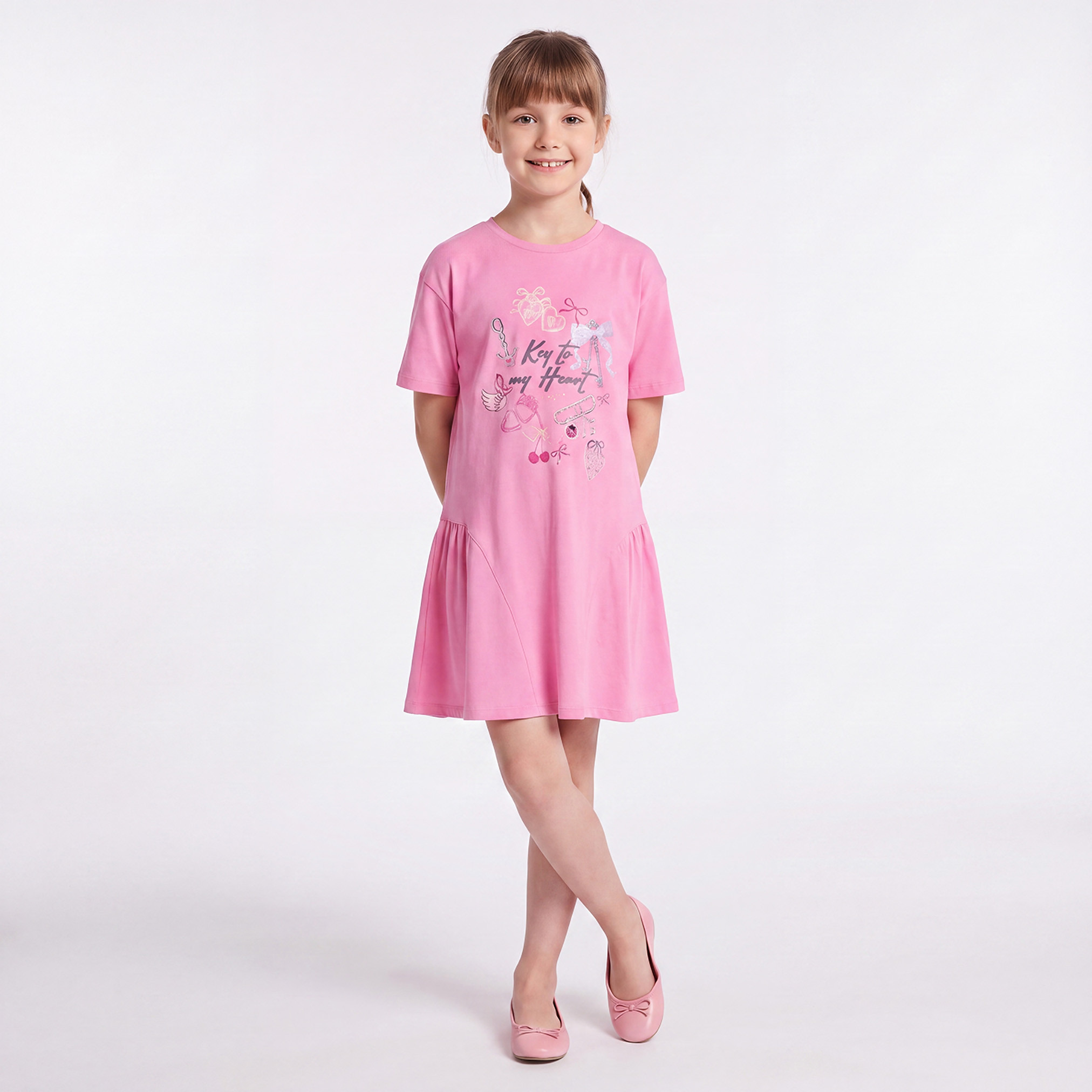 فستان بياقة ضيقة وأكمام قصيرة بطول الركبة وطبعات جرافيك من جونيورز-girls-clothing-dressesandjumpsuits-image-1