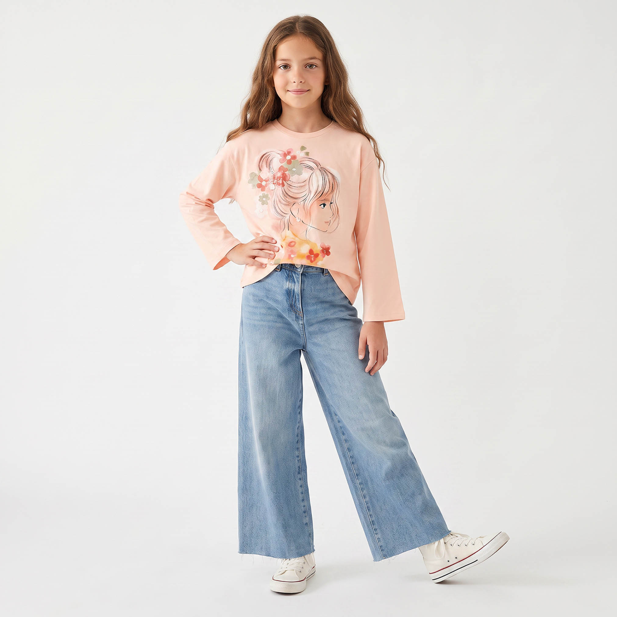 سويت شيرت بأكمام طويلة وطبعات جرافيك من جونيورز-girls-clothing-sweatshirts-image-2