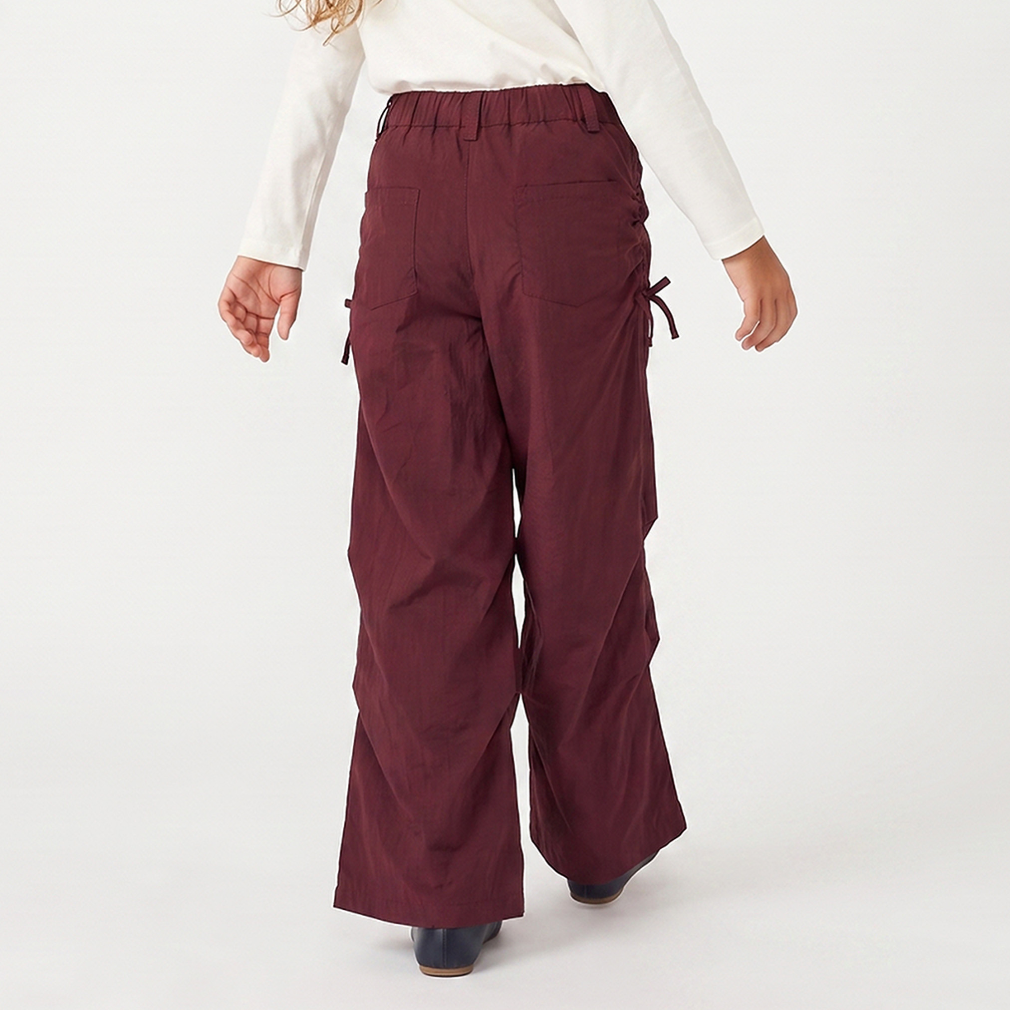 بنطلون واسع الساقين بتفاصيل مجعدة وخصر برباط من جونيورز-girls-clothing-bottoms-trousers-image-3
