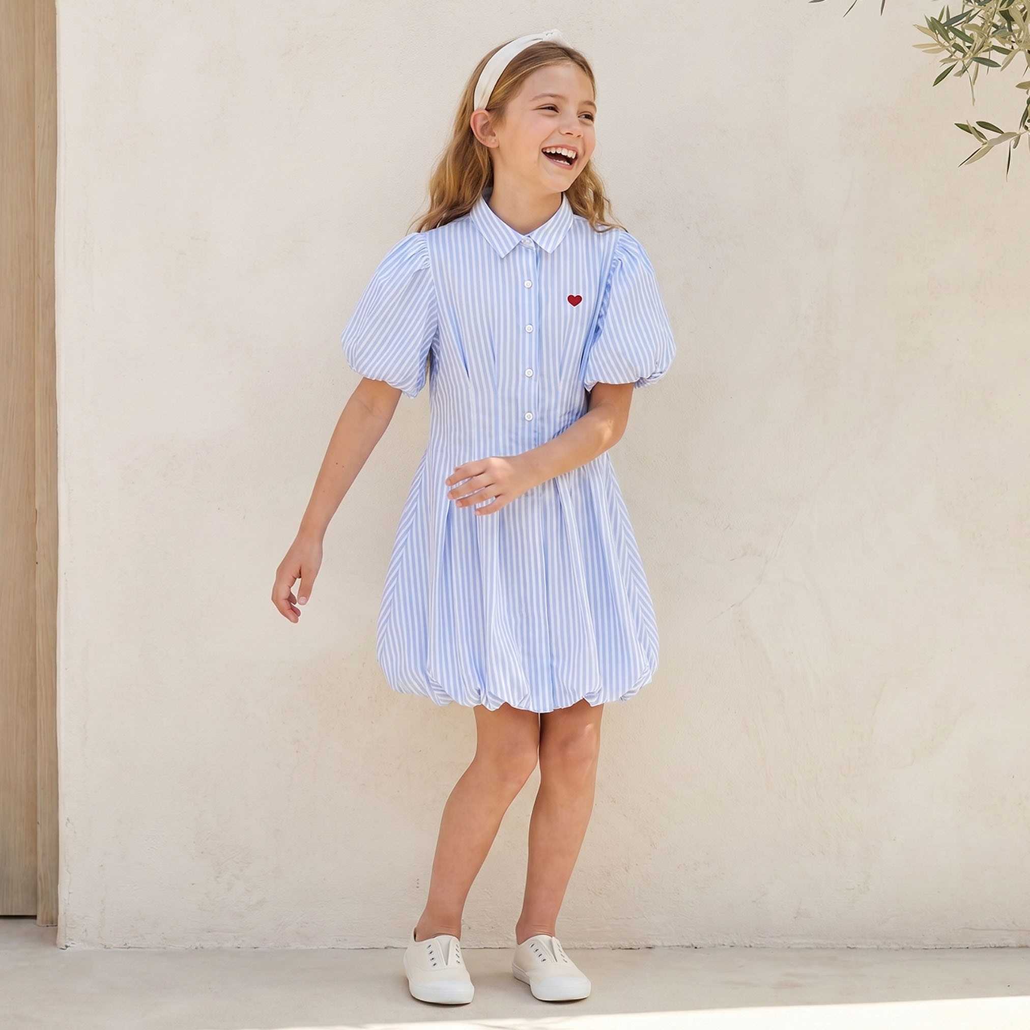 فستان مخطط بطول الركبة وياقة وأكمام قصيرة من جونيورز-girls-clothing-dressesandjumpsuits-image-1