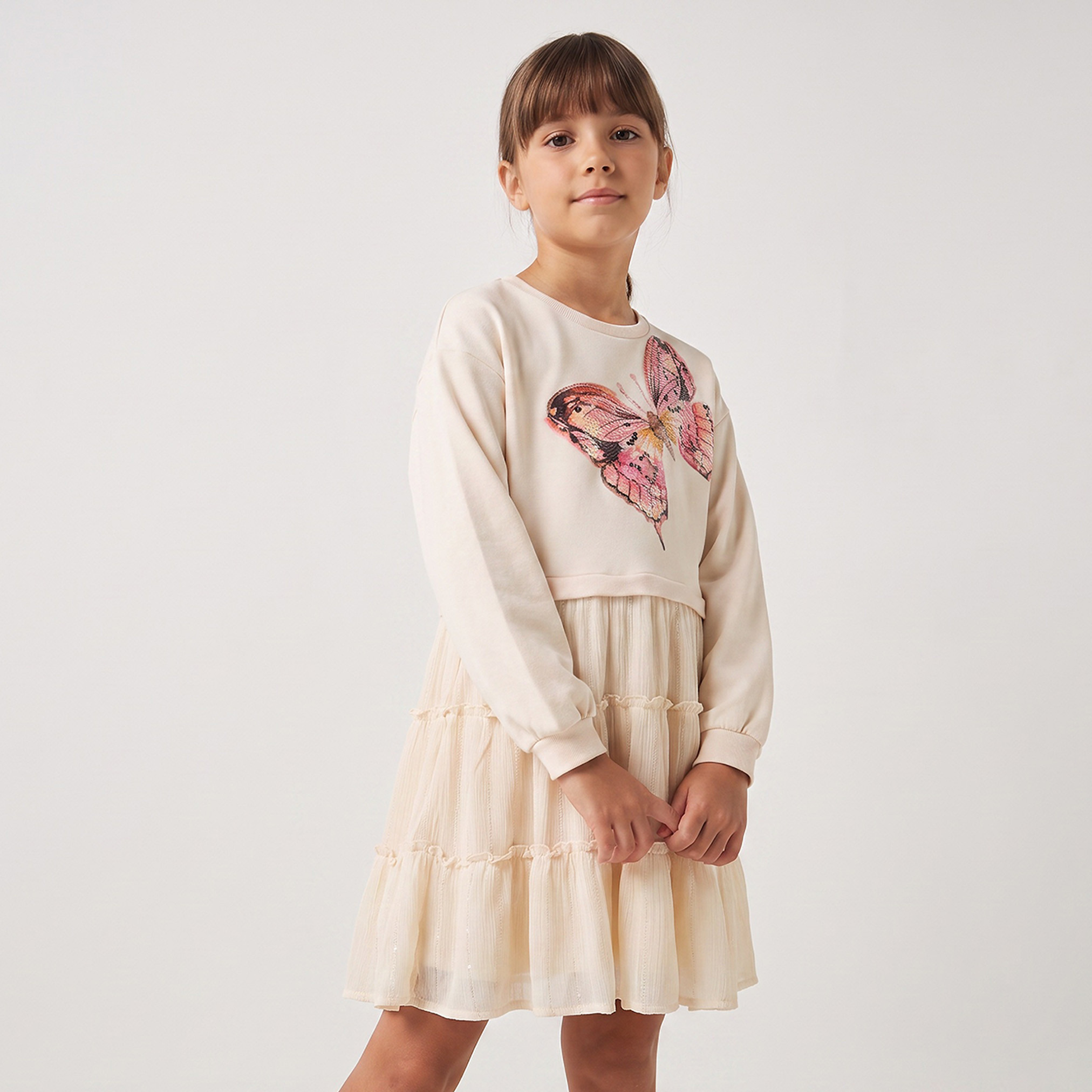 فستان طول الركبة متعدد الطبقات بطبعات فراشة وياقة مستديرة وأكمام طويلة من جونيورز-girls-clothing-dressesandjumpsuits-image-1
