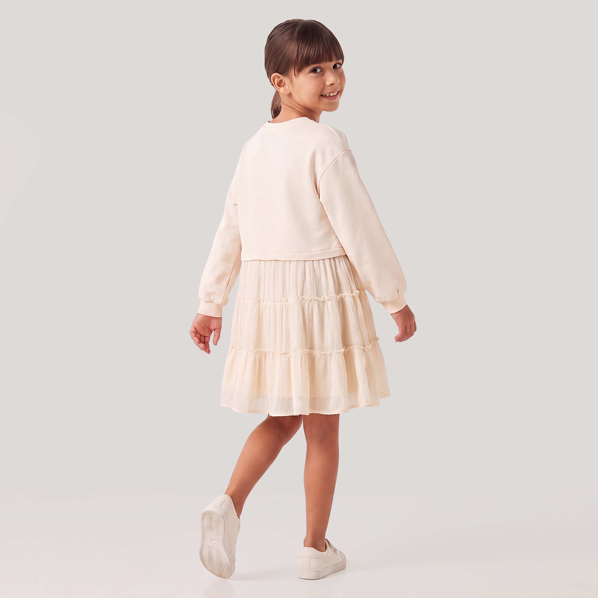 فستان طول الركبة متعدد الطبقات بطبعات فراشة وياقة مستديرة وأكمام طويلة من جونيورز-girls-clothing-dressesandjumpsuits-image-2