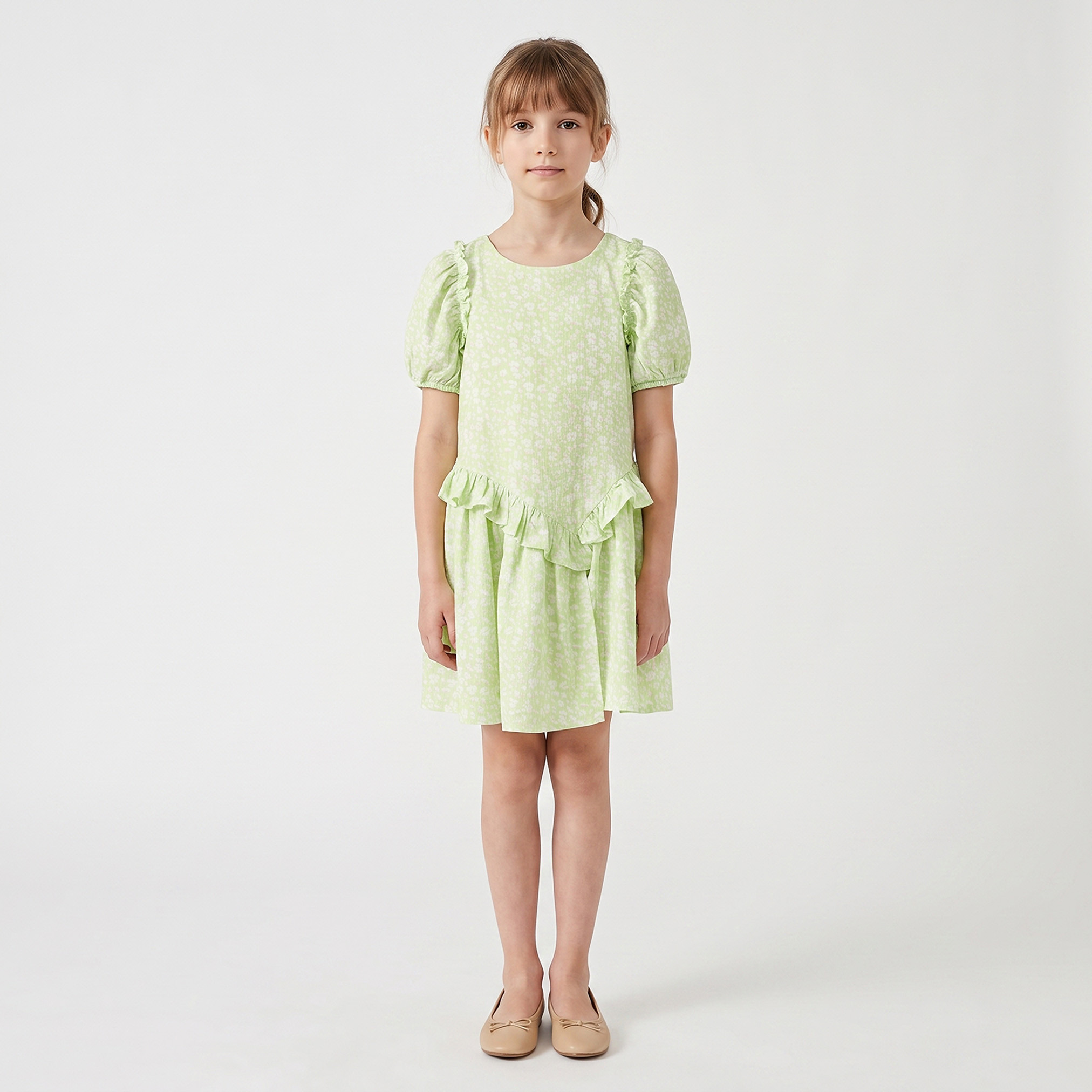 فستان بطول الركبة وياقة مستديرة وأكمام قصيرة وطبعات زهرية من جونيورز-girls-clothing-dressesandjumpsuits-image-5