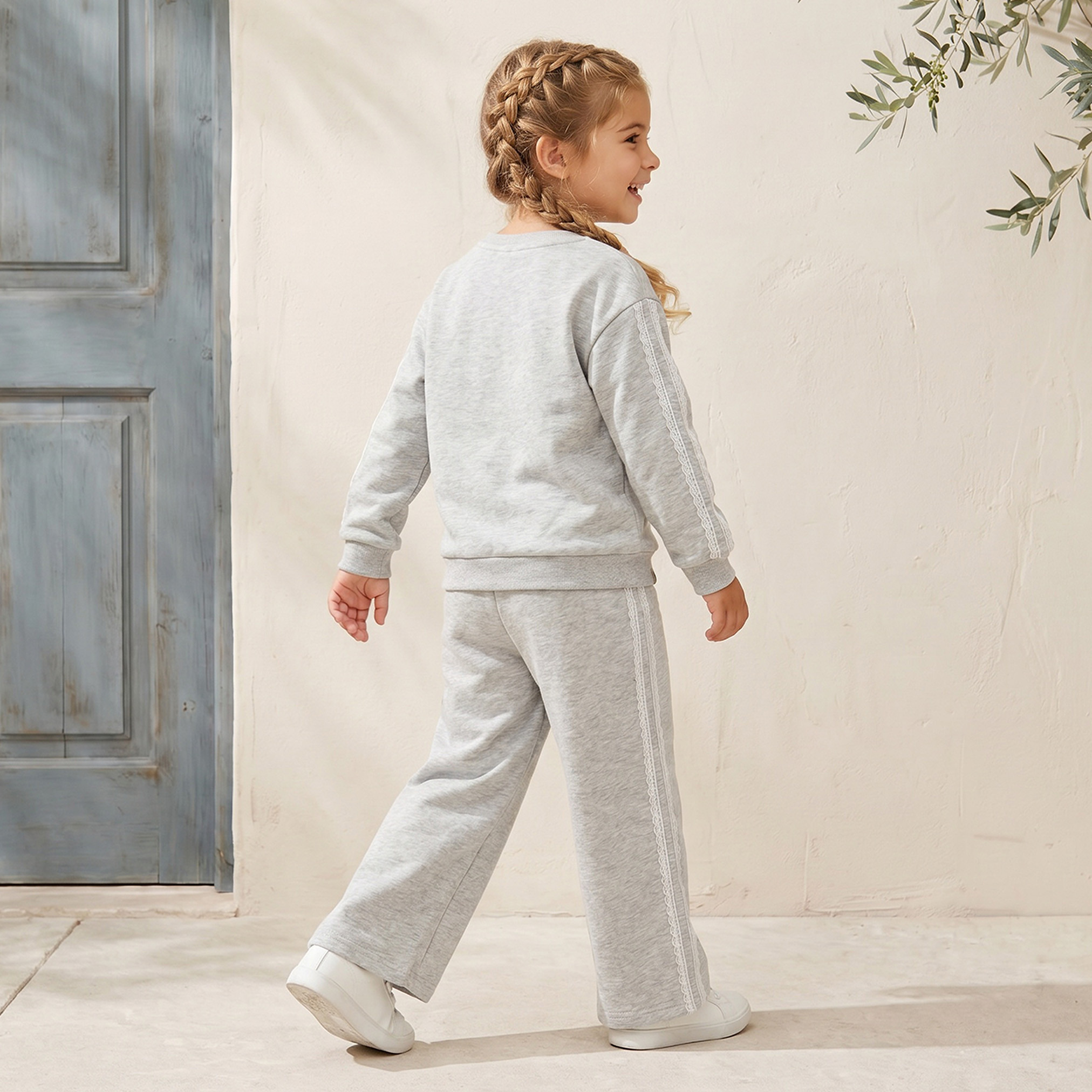 Juniors Crew Neck Long Sleeves Sweatshirt and Joggers Set with Heart Applique-girls-clothing-setsandcoords-image-4