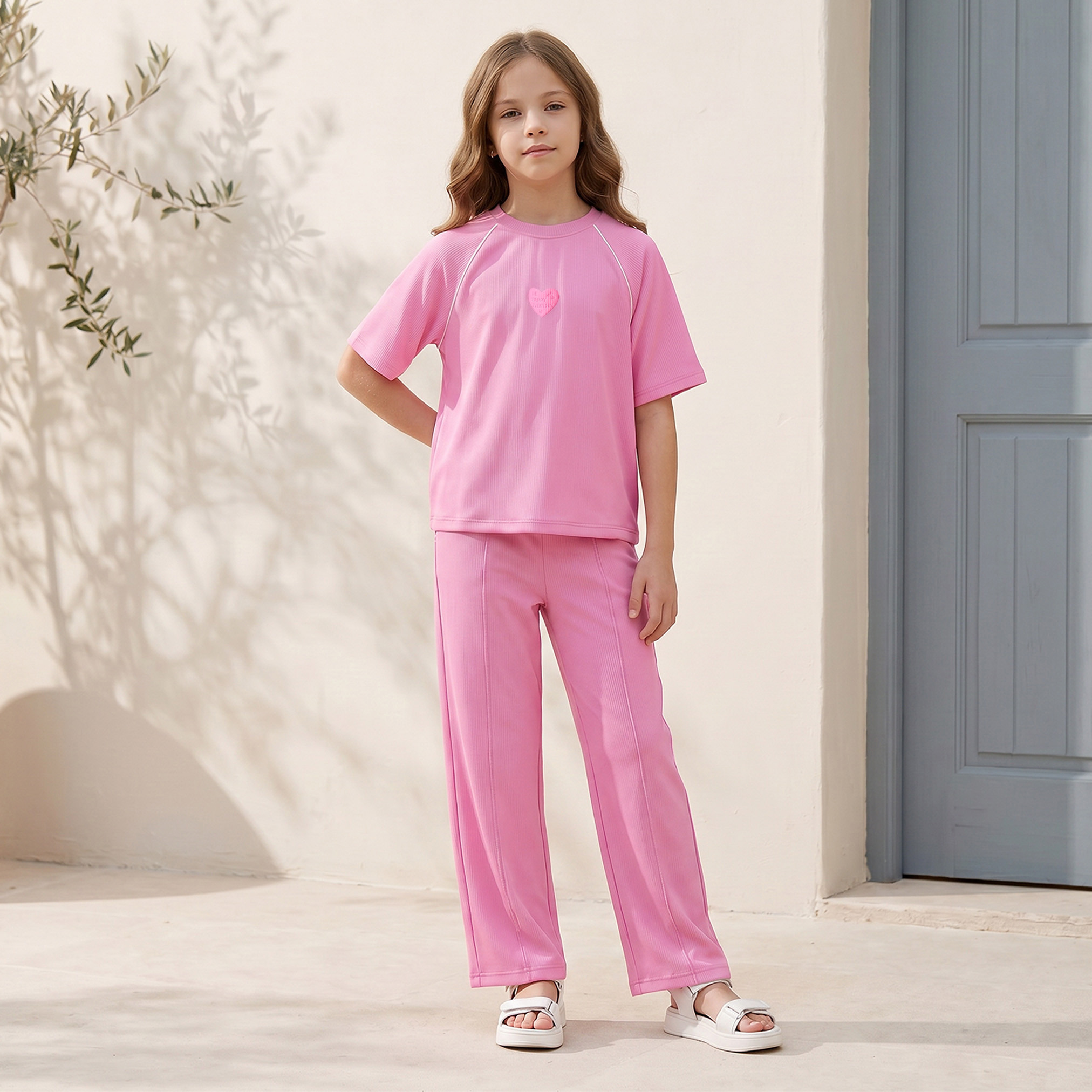 طقم تيشيرت بياقة دائرية وأكمام قصيرة وبنطلون واسع الأرجل مع تصميم مضلع للبنات-girls-clothing-setsandcoords-image-7