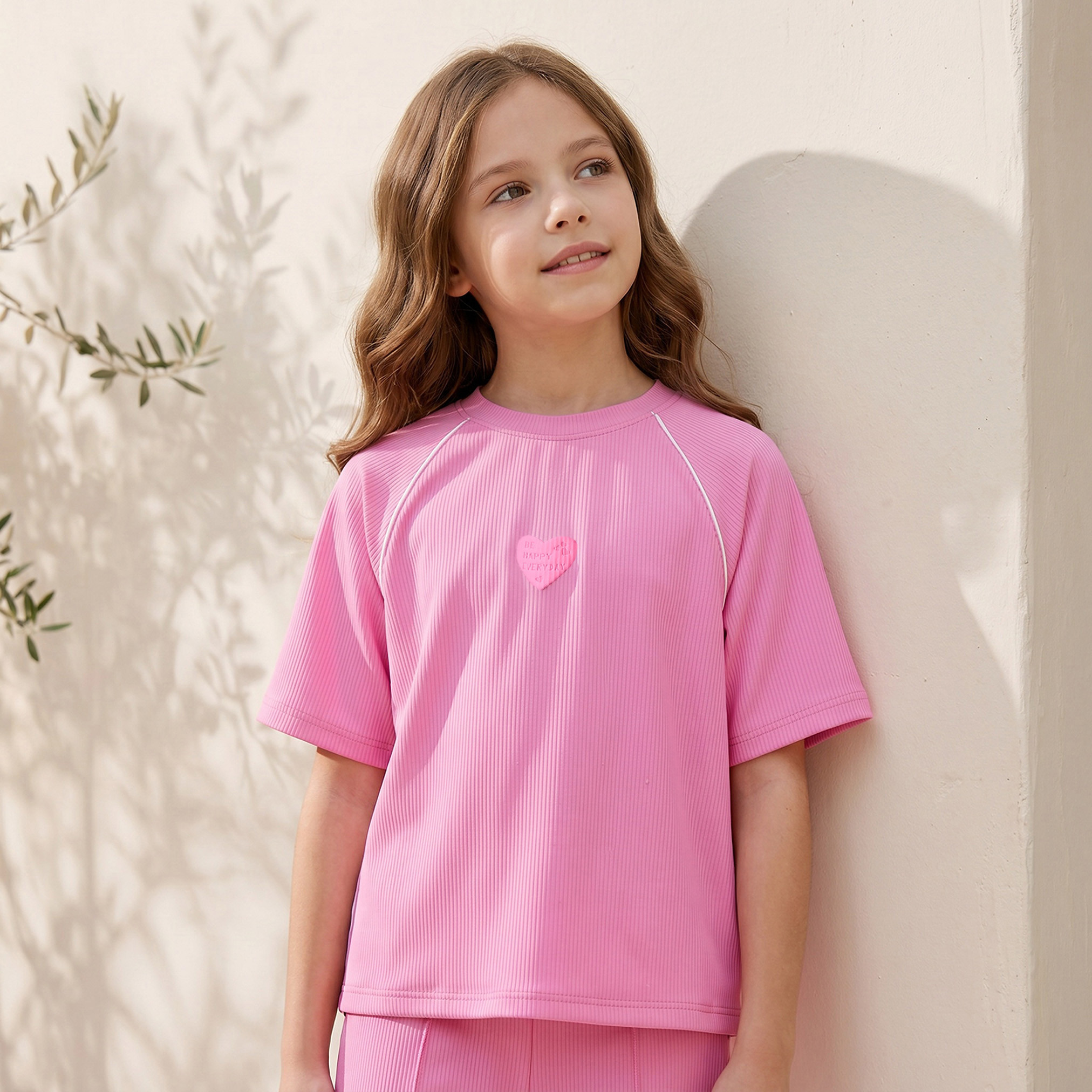 طقم تيشيرت بياقة دائرية وأكمام قصيرة وبنطلون واسع الأرجل مع تصميم مضلع للبنات-girls-clothing-setsandcoords-image-8