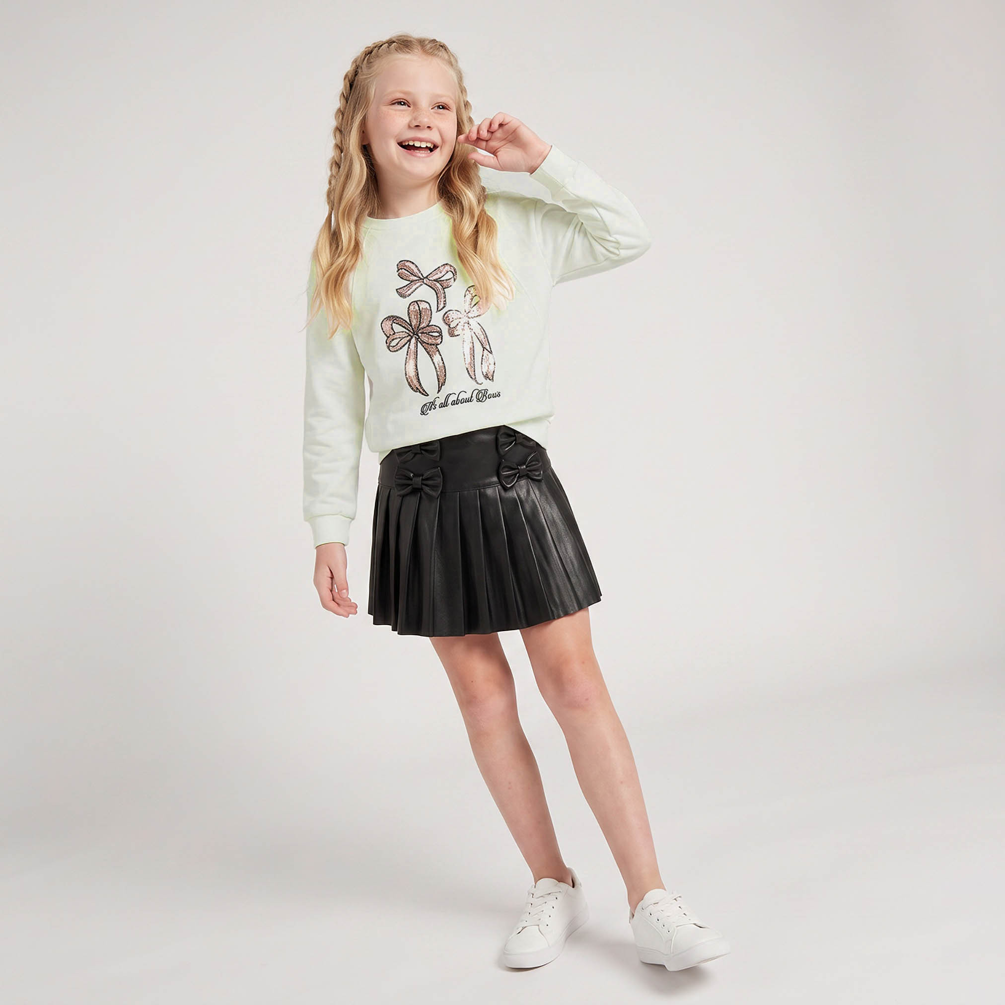 Juniors Crew Neck Long Sleeves Sweatshirt and Skirt Set with Bow Print-girls-clothing-setsandcoords-image-5