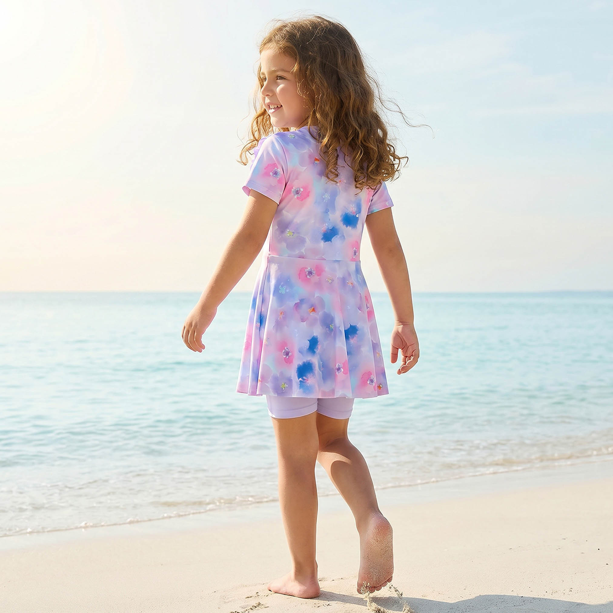 طقم سباحة للبنات بطبعة زهور مع شورت من جونيورز - طقم من قطعتين-girls-clothing-sportswear-swimwear-image-2