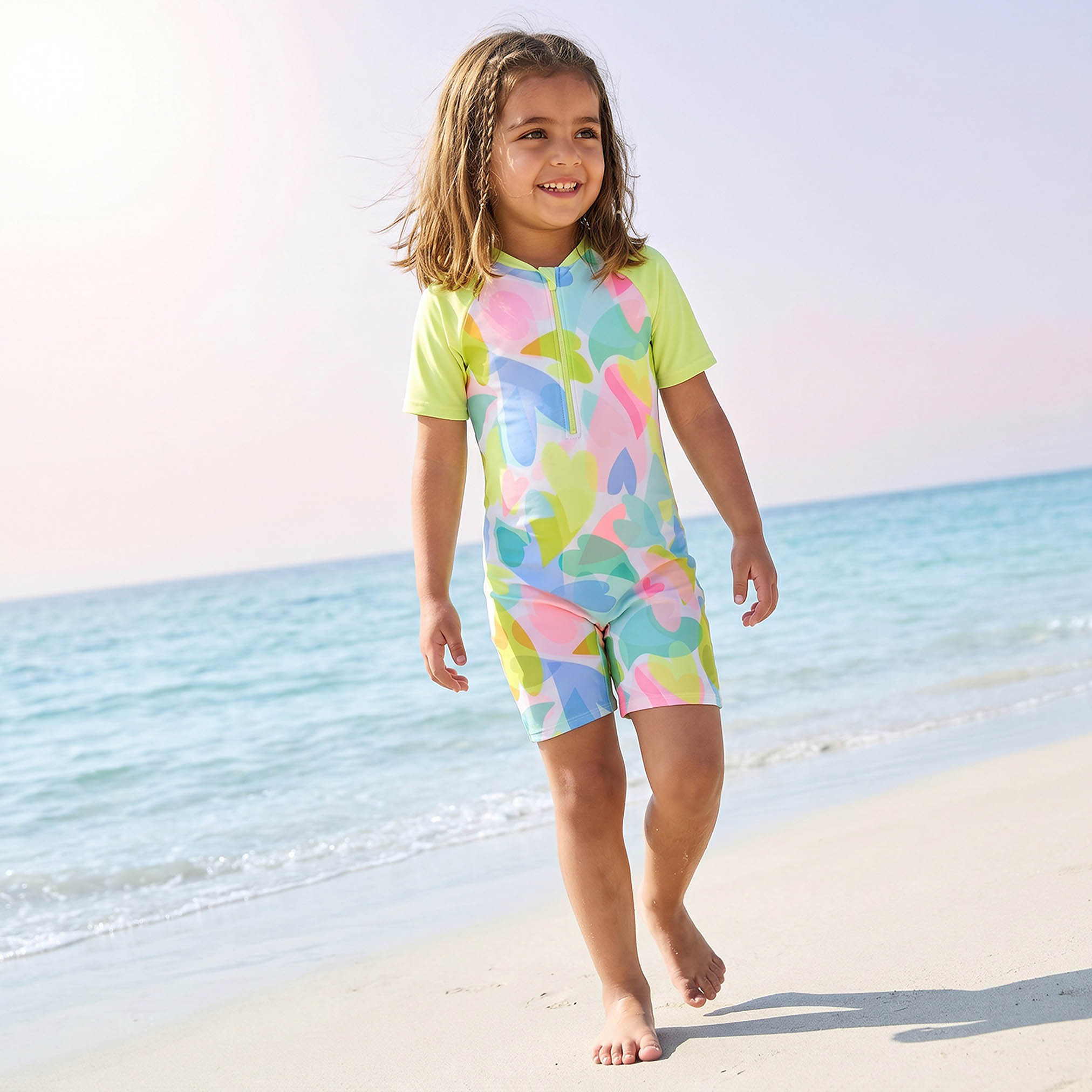 بدلة سباحة بطبعات تجريدية للبنات من جونيورز-girls-clothing-sportswear-swimwear-image-1
