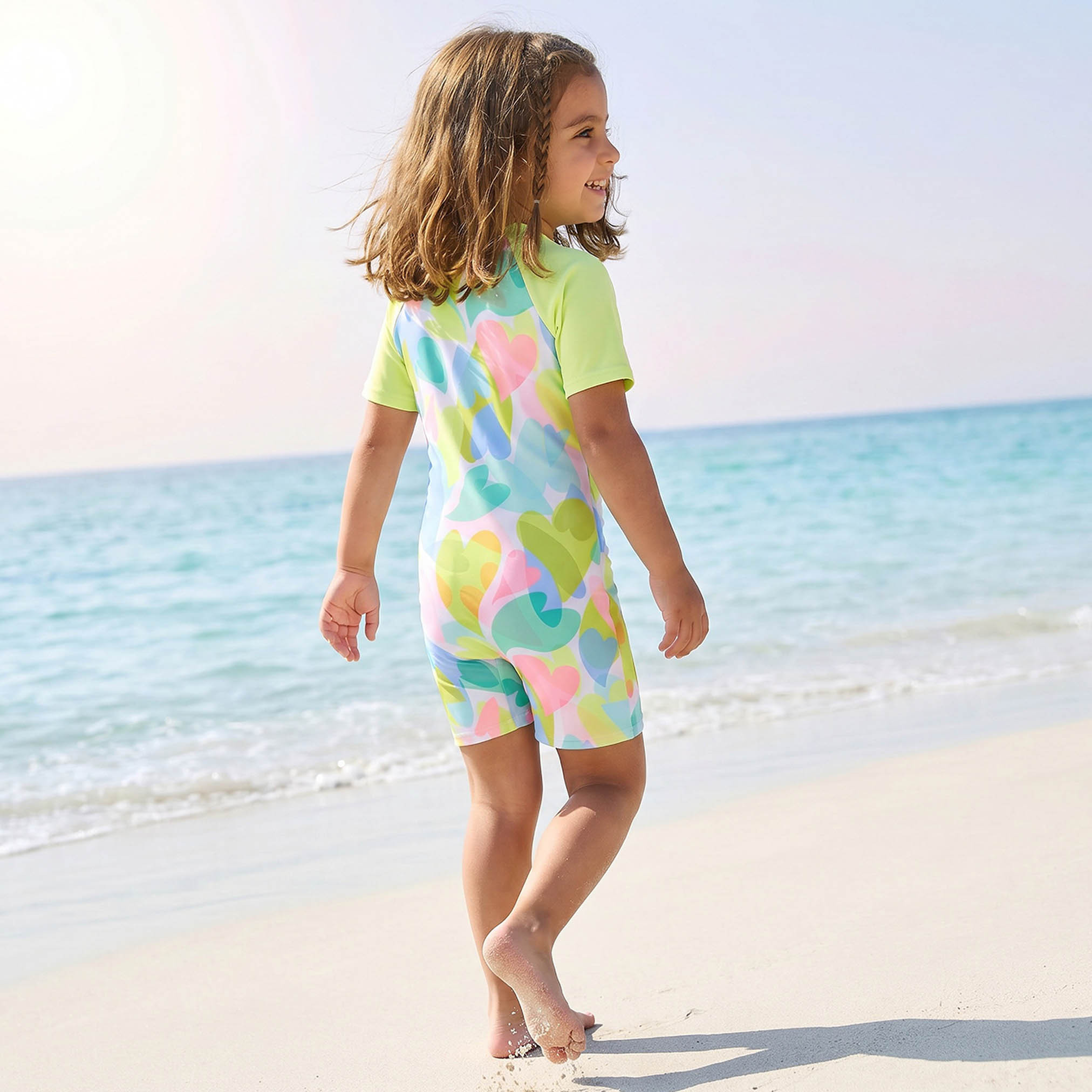 بدلة سباحة بطبعات تجريدية للبنات من جونيورز-girls-clothing-sportswear-swimwear-image-2