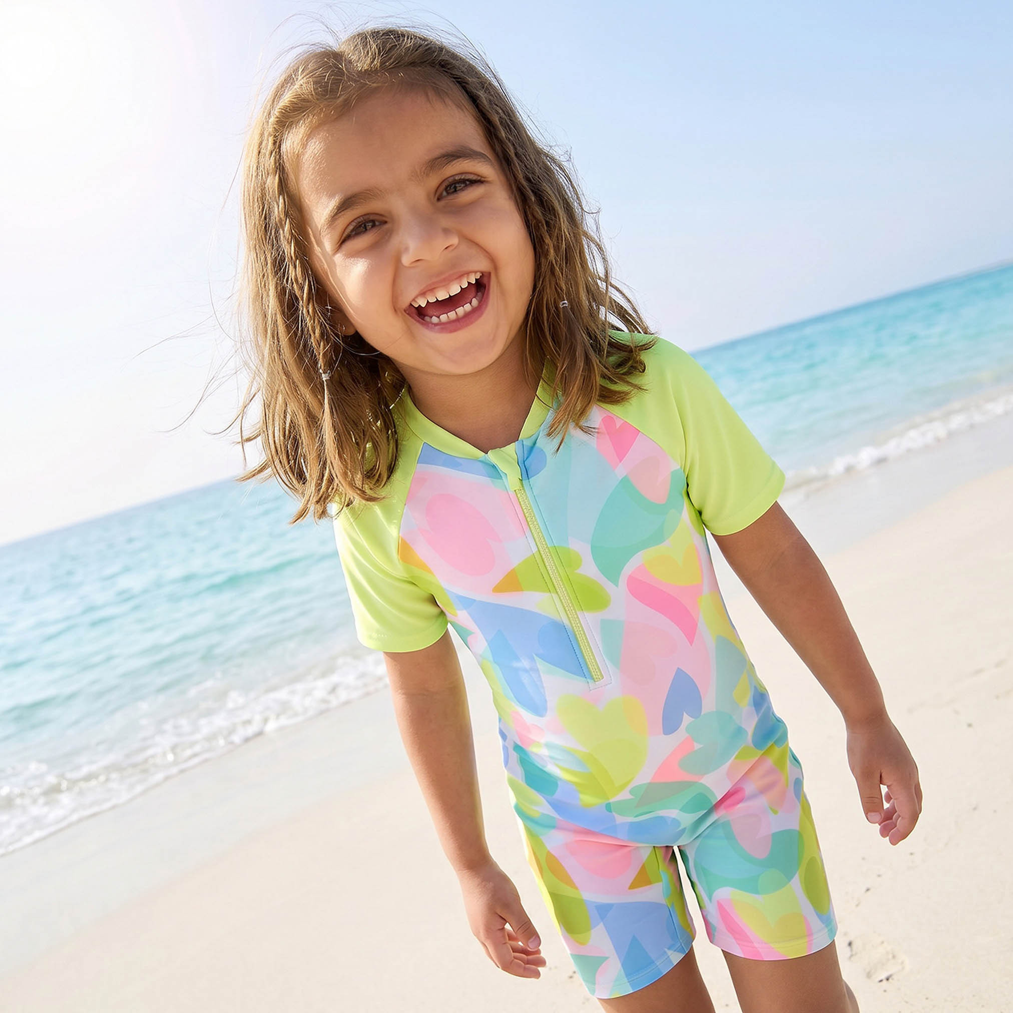 بدلة سباحة بطبعات تجريدية للبنات من جونيورز-girls-clothing-sportswear-swimwear-image-5