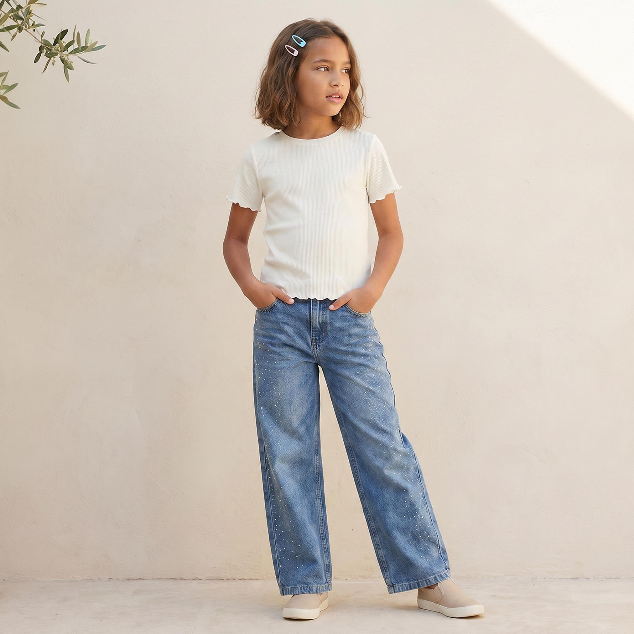 بنطلون جينز بنات مع تطريز وخصر بزر من جونيورز-baby-girls-clothing-bottoms-jeans-image-2