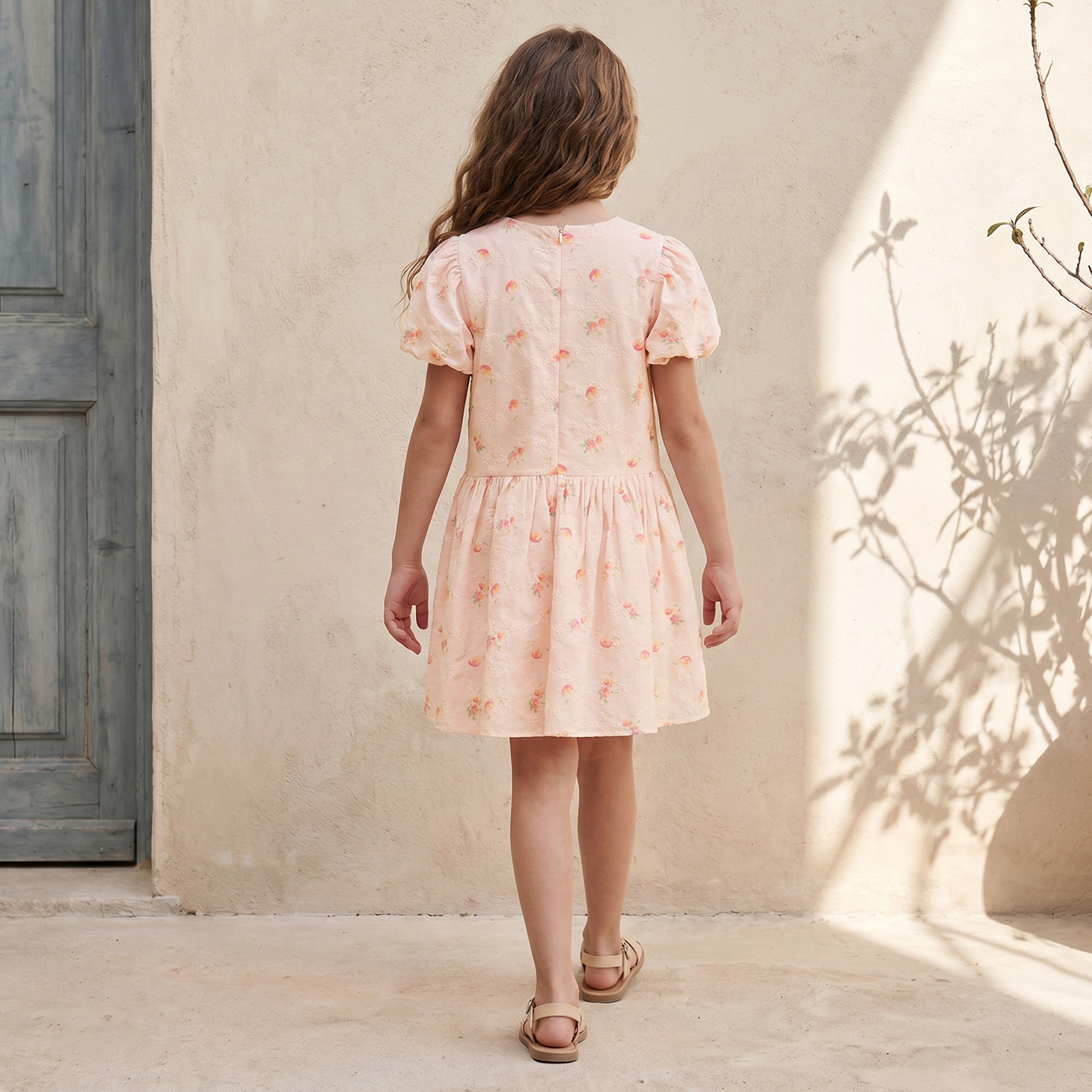 فستان بطول الركبة بقصة خصر منخفض وياقة مستديرة وأكمام قصيرة بطبعة زهور من إيليجو-girls-clothing-dressesandjumpsuits-image-2