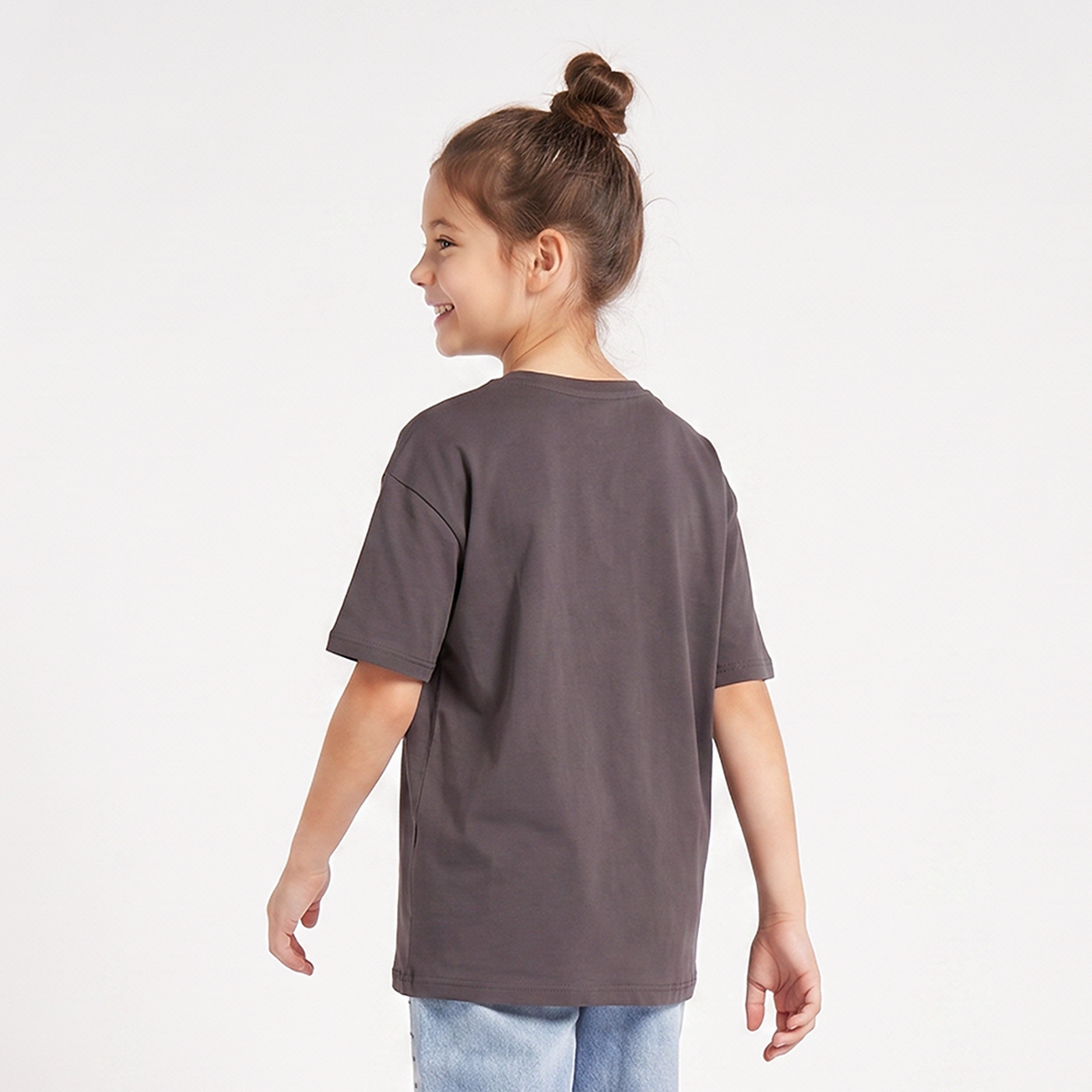 تيشيرت بياقة ضيقة وأكمام قصيرة وتزيينات باربي-girls-clothing-tshirts-image-3