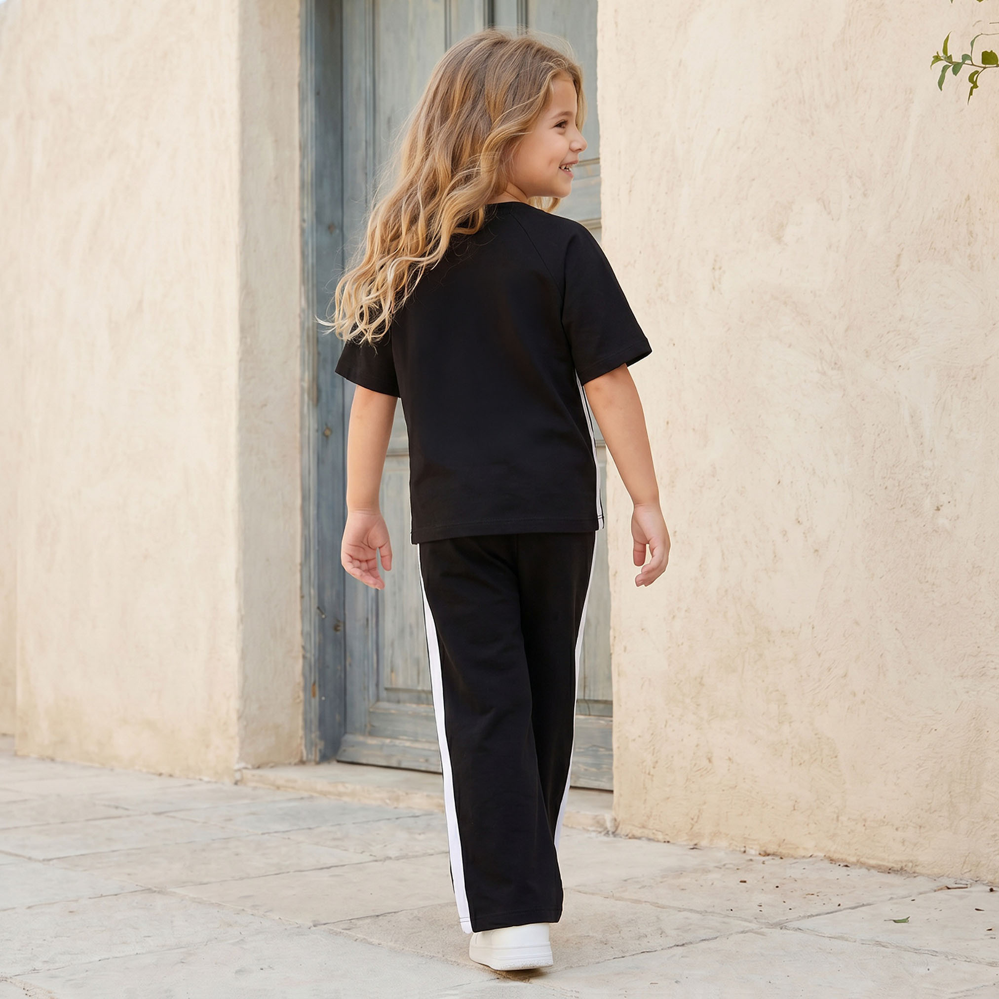 طقم بنطلون وتيشيرت بياقة ضيقة وأكمام قصيرة وطبعات ستيتش من ديزني-girls-clothing-setsandcoords-image-4