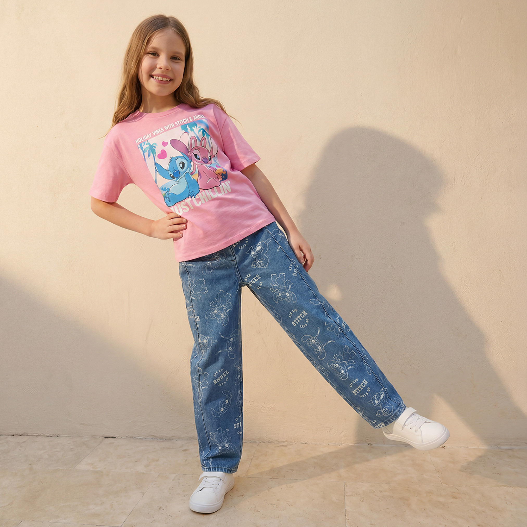 بنطلون جينز بخصر متوسط الارتفاع وطبعات ستيتش من ديزني-girls-clothing-bottoms-jeansandjoggers-image-5