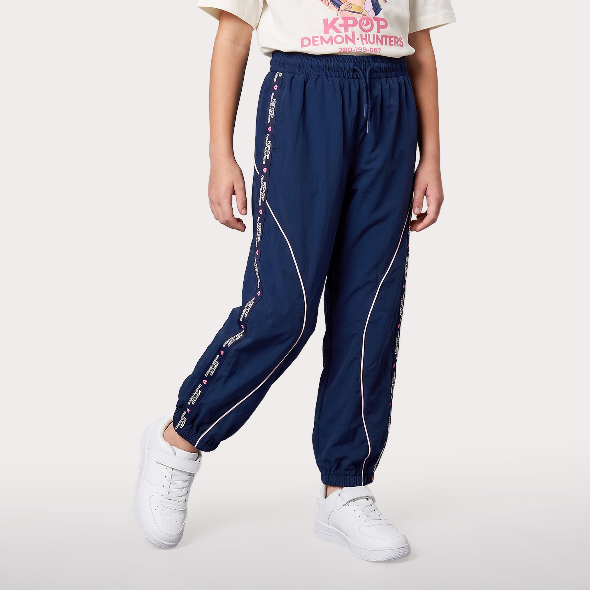 Netflix Elasticated Drawstring Waist Joggers with KPop Demon Hunters Print-girls-clothing-bottoms-joggersandtrackpants-image-1