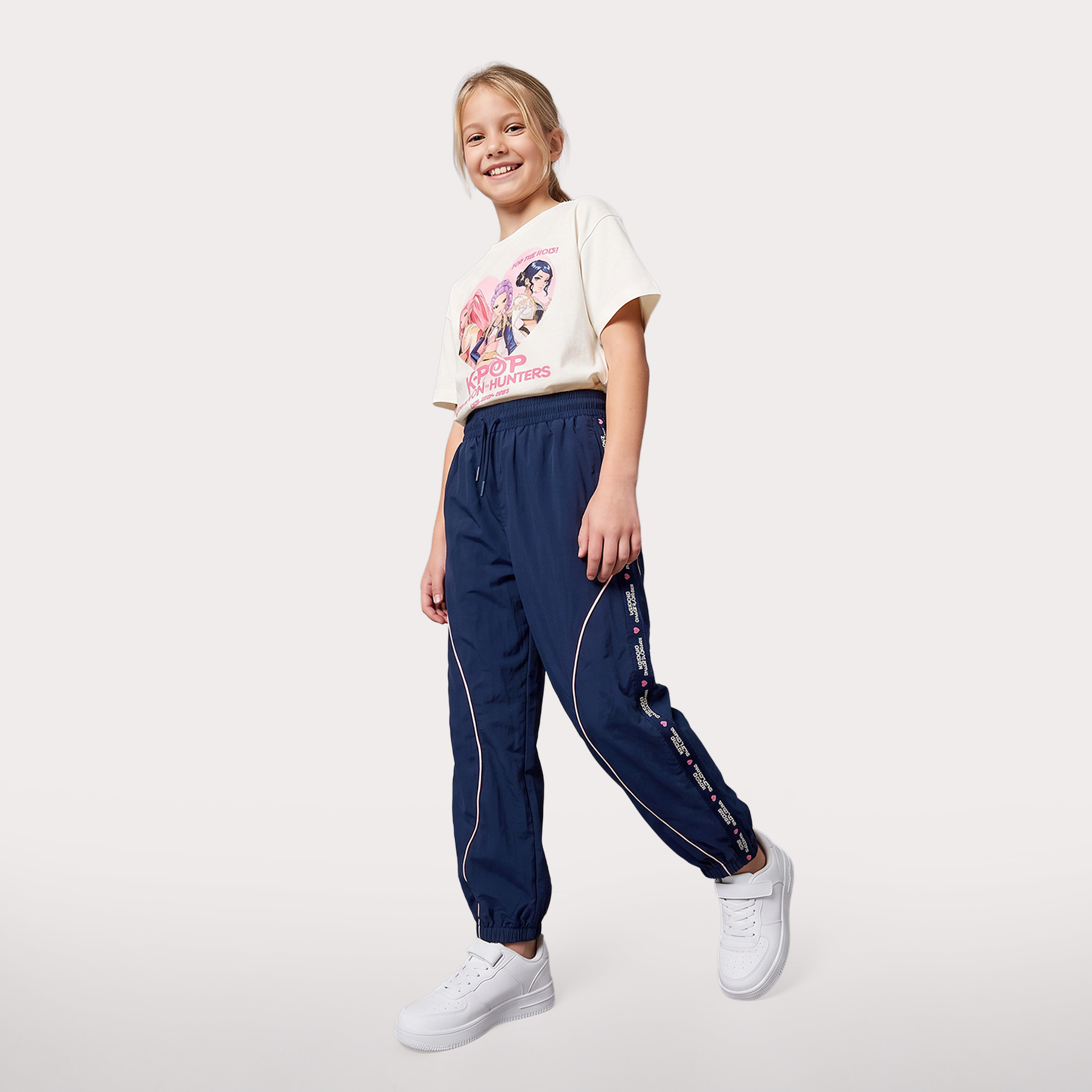 Netflix Elasticated Drawstring Waist Joggers with KPop Demon Hunters Print-girls-clothing-bottoms-joggersandtrackpants-image-2