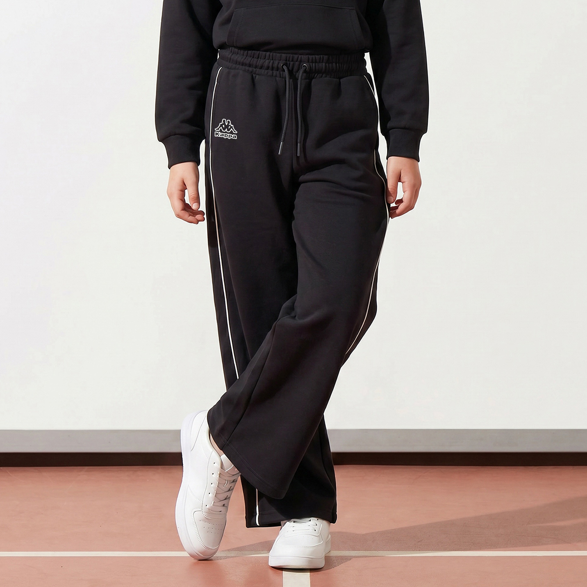 بنطلون رياضي بخصر مطاطي ورباط إغلاق وتفصيلة شريط جانبي من كابا-girls-clothing-bottoms-joggersandtrackpants-image-1