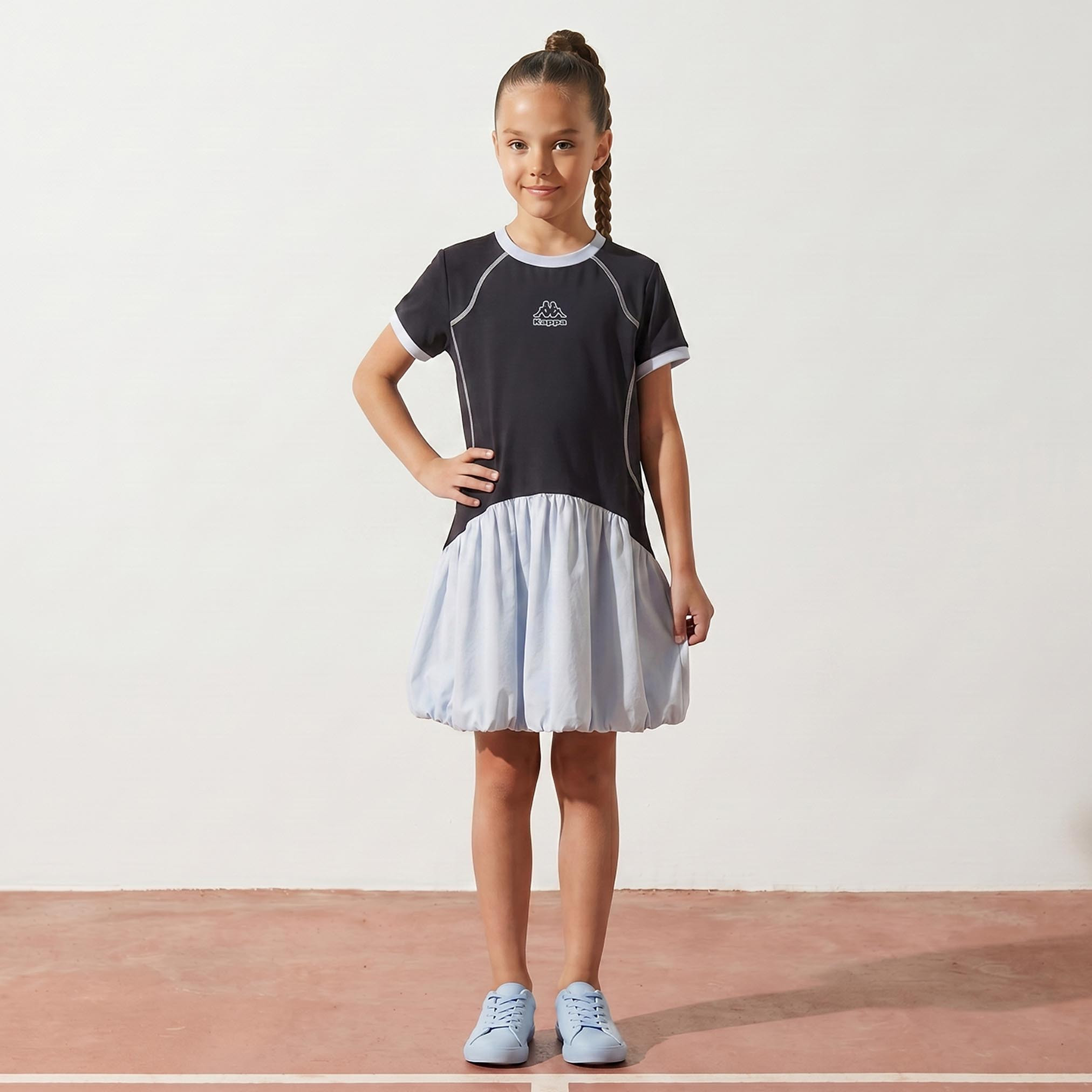 فستان قصير الأكمام بياقة دائرية يصل إلى الركبة بحافة واسعة من كابا-girls-clothing-dressesandjumpsuits-image-1