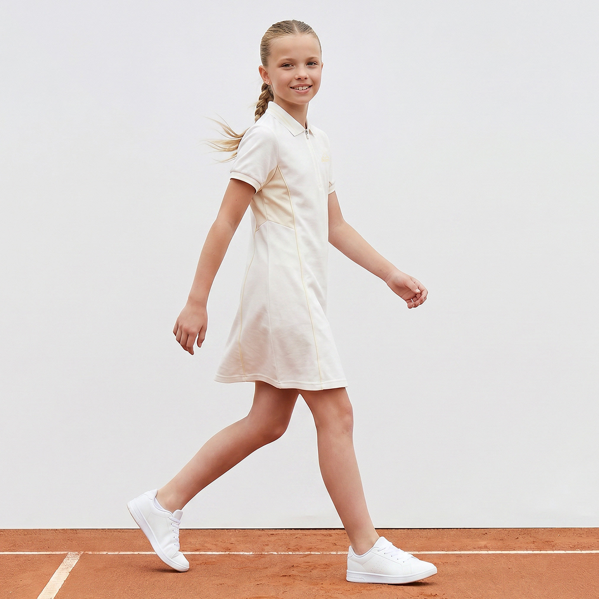 فستان طول الركبة بياقة وأكمام قصيرة وطبعات شعار من كابا-girls-clothing-dressesandjumpsuits-image-4