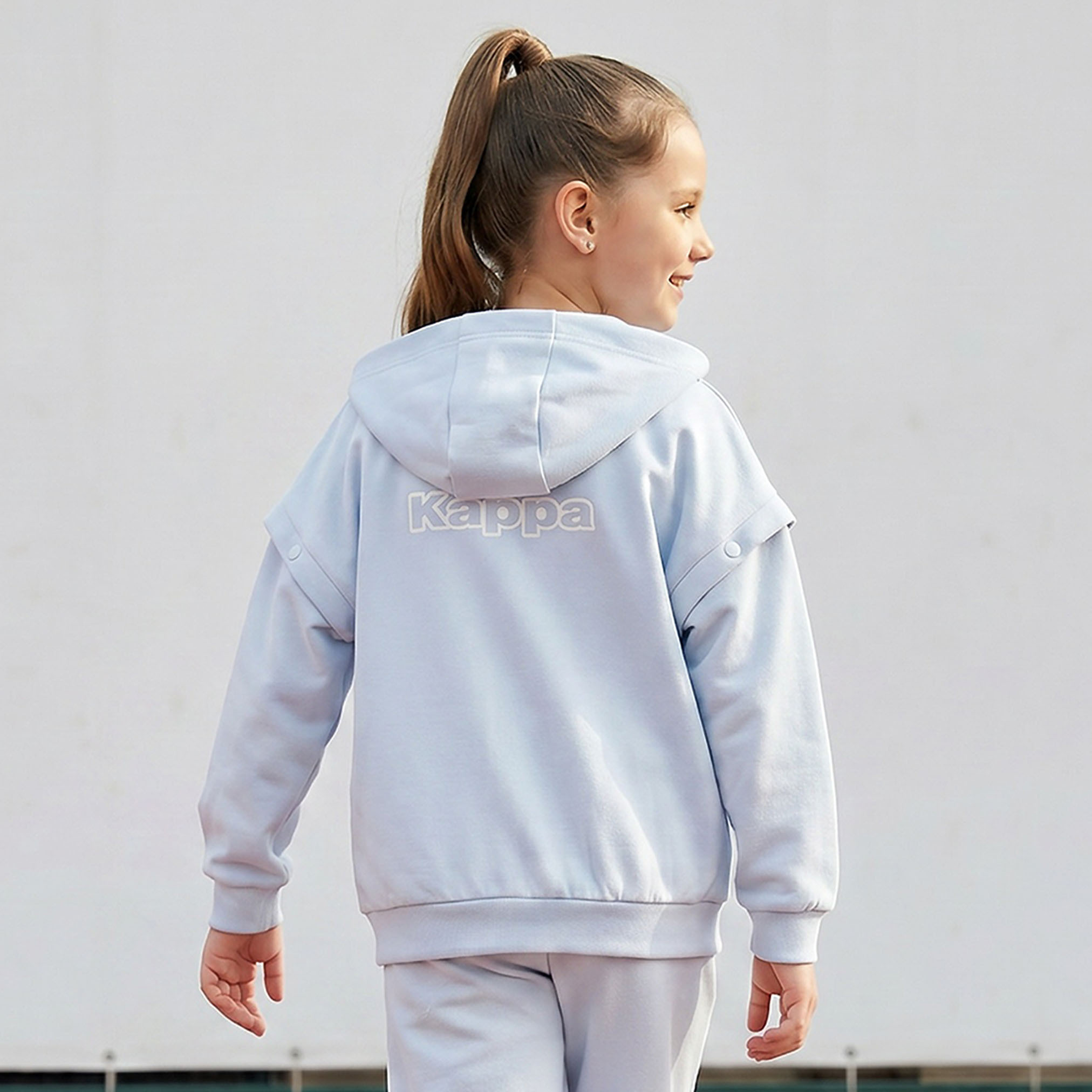 سويت شيرت بقبعة وأكمام قابلة للفصل وطبعات شعار من كابا-girls-clothing-sweatshirts-image-3
