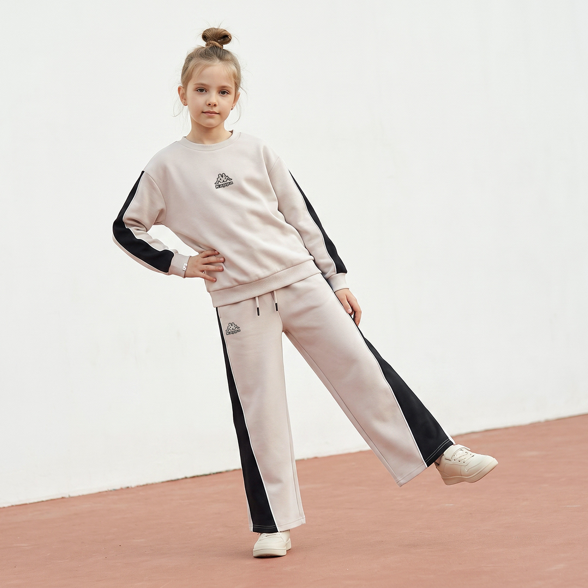 سويت شيرت بأكمام طويلة وطبعات شعار من كابا-girls-clothing-sweatshirts-image-6
