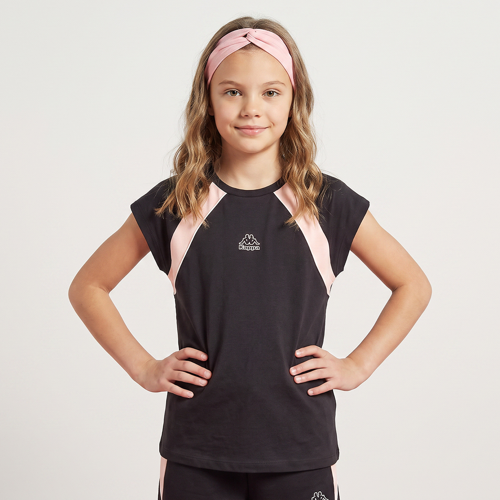 طقم تيشيرت بياقة مستديرة وأكمام قصيرة وبنطلون بتصميم متباين من كابا-girls-clothing-setsandcoords-image-3