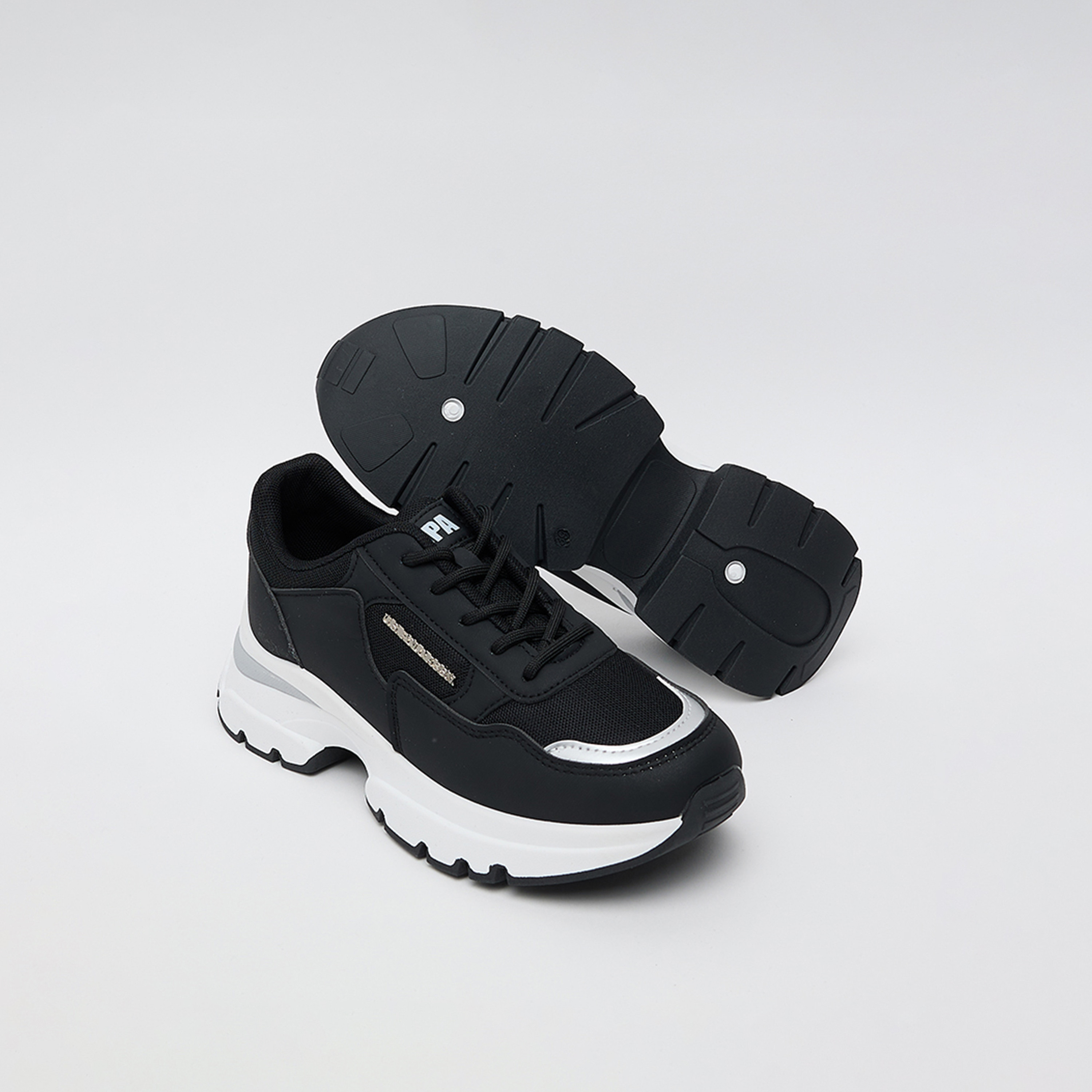 يو اس بولو - حذاء رياضي نسائي برباط، سميك، منخفض الكاحل | LARISSA-GLB-WMN-women-shoes-sneakers-image-2