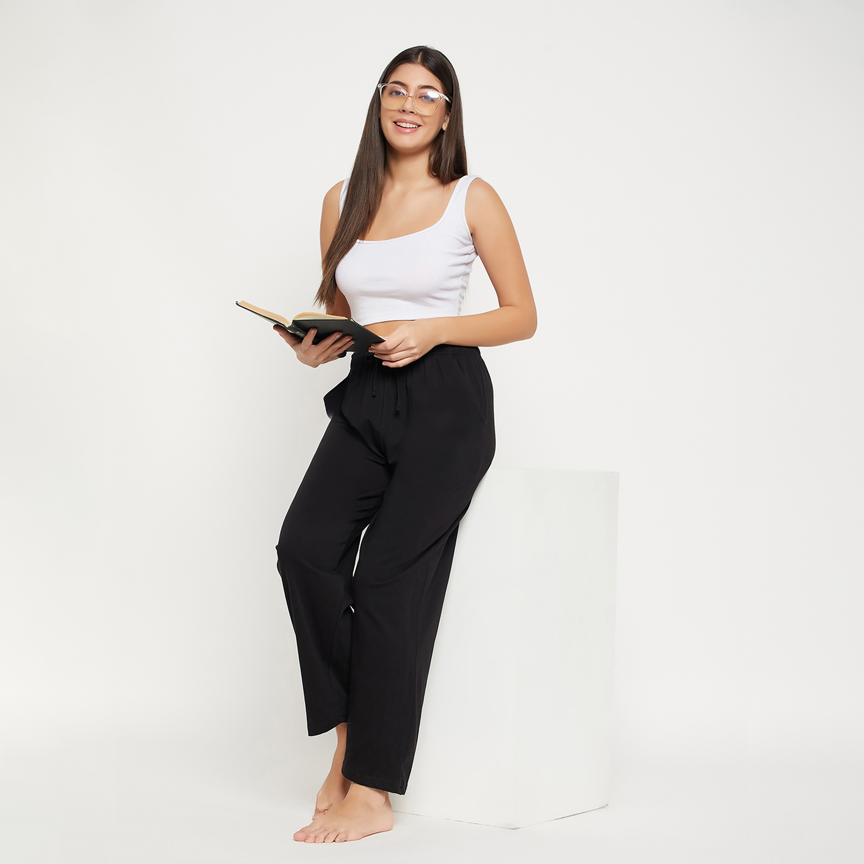 بيجامة نسائية من القطن الغني باللون الأسود من كلوفيا-women-clothing-nightwear-pyjamas-bottoms-image-2