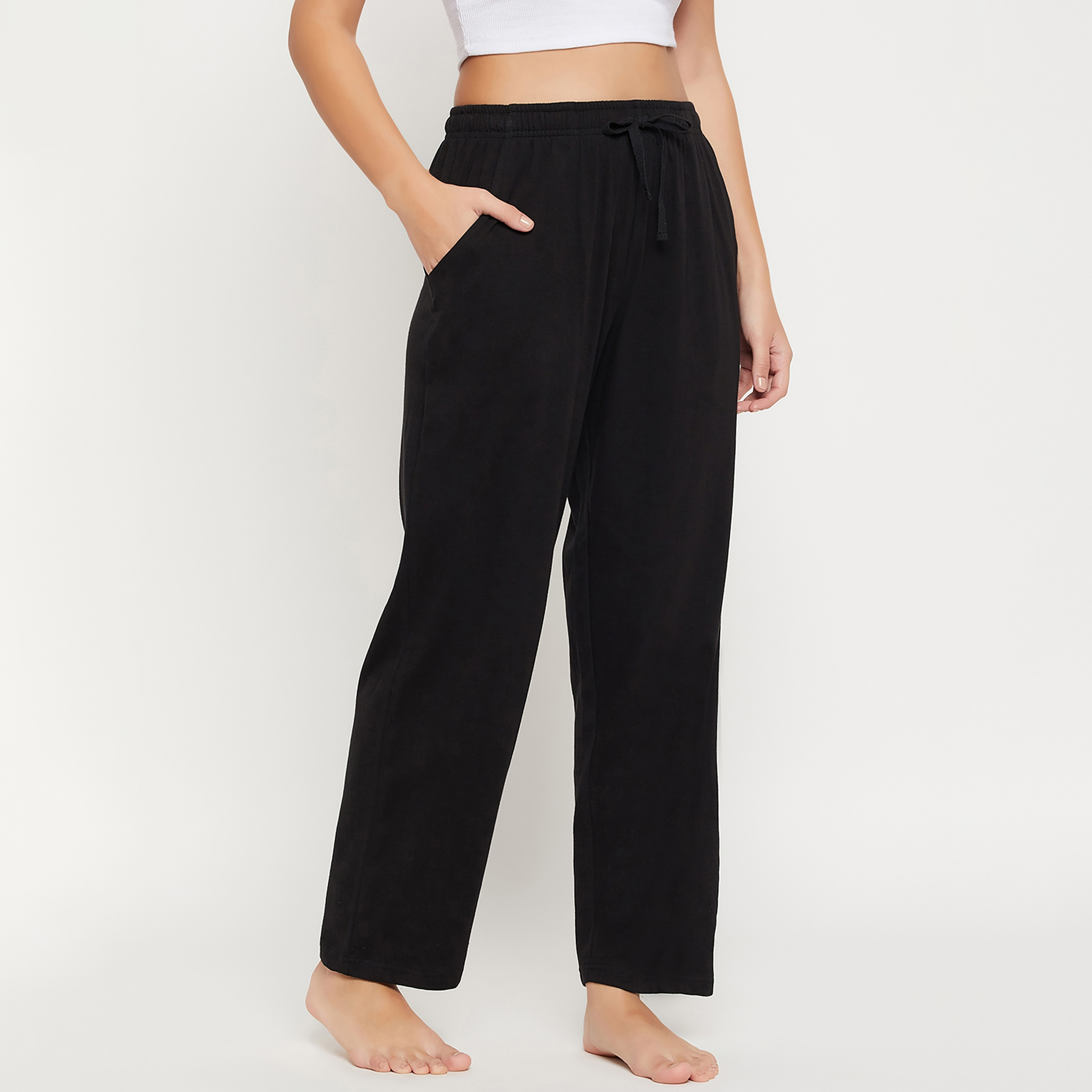 بيجامة نسائية من القطن الغني باللون الأسود من كلوفيا-women-clothing-nightwear-pyjamas-bottoms-image-4