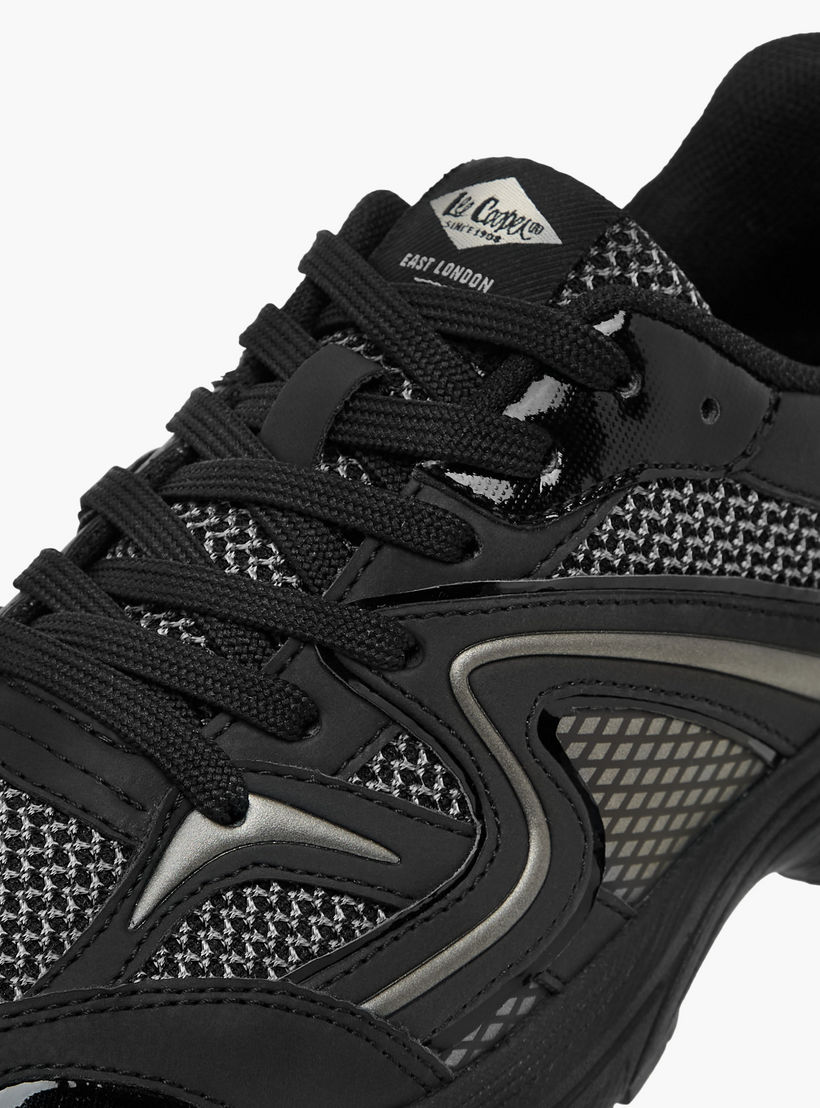 حذاء سنيكرز بطول الكاحل ورباط إغلاق للنساء من لي كوبر-women-shoes-sneakers-image-5