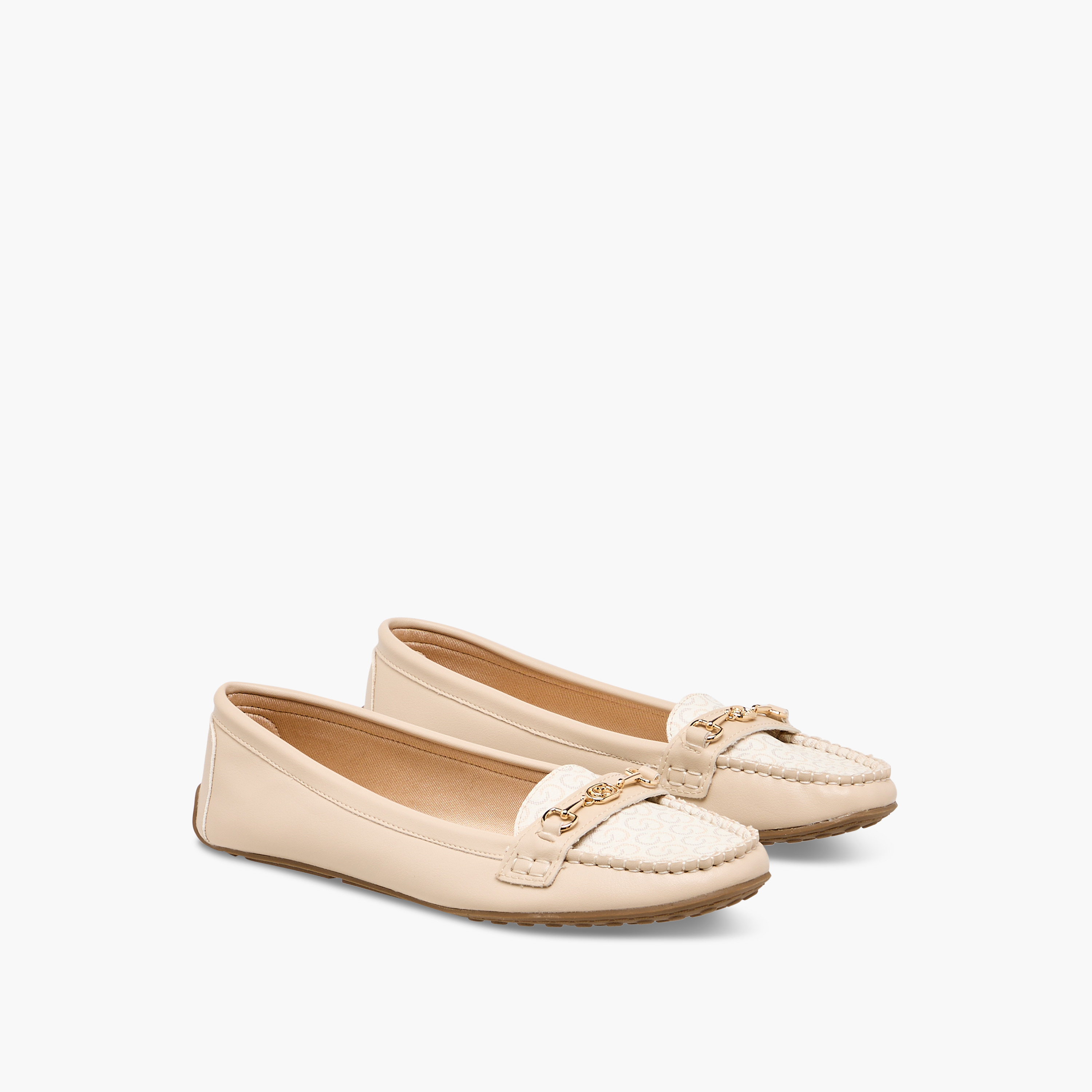 حذاء سهل الارتداء بطبعات مونوجرام للنساء من سيليست-women-shoes-loafersandmoccasins-image-5