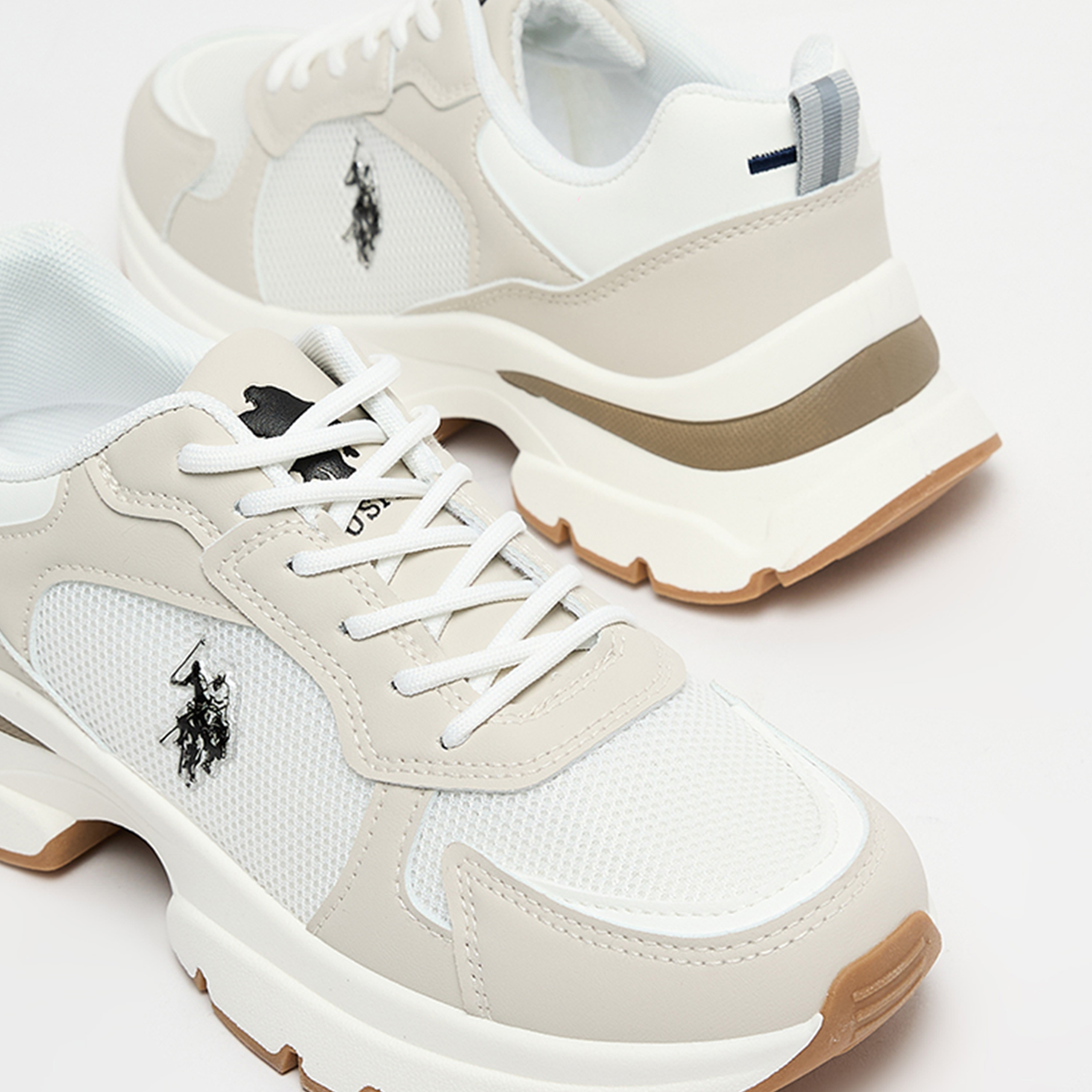 يو اس بولو اسن- حذاء رياضي برباط كاحل منخفض للنساء  | LEAH GLB WMN-women-shoes-sneakers-image-10