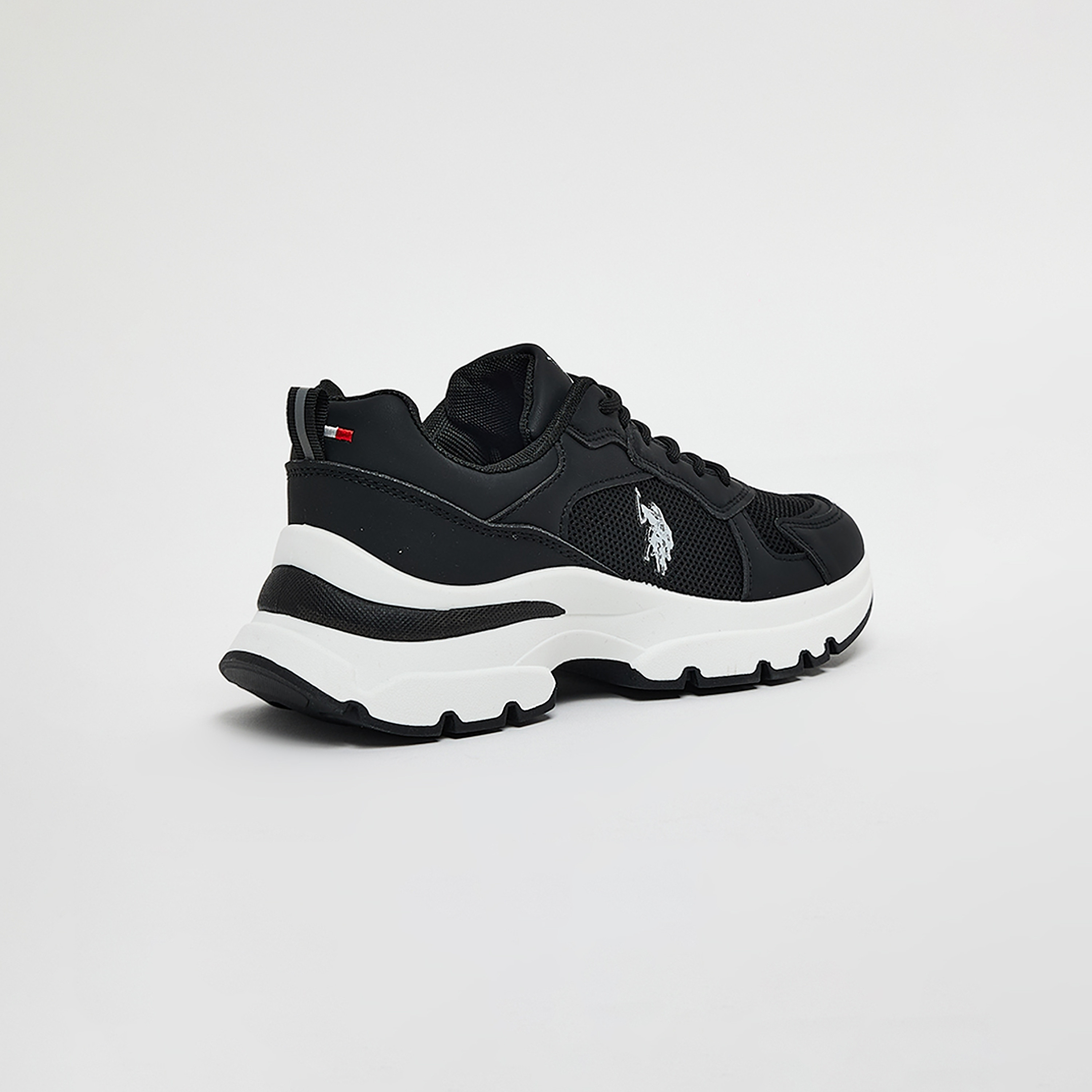 حذاء رياضي نسائي من U.S Polo Assn برباط عند الكاحل المنخفض | ليهجلبومن-women-shoes-sneakers-image-14