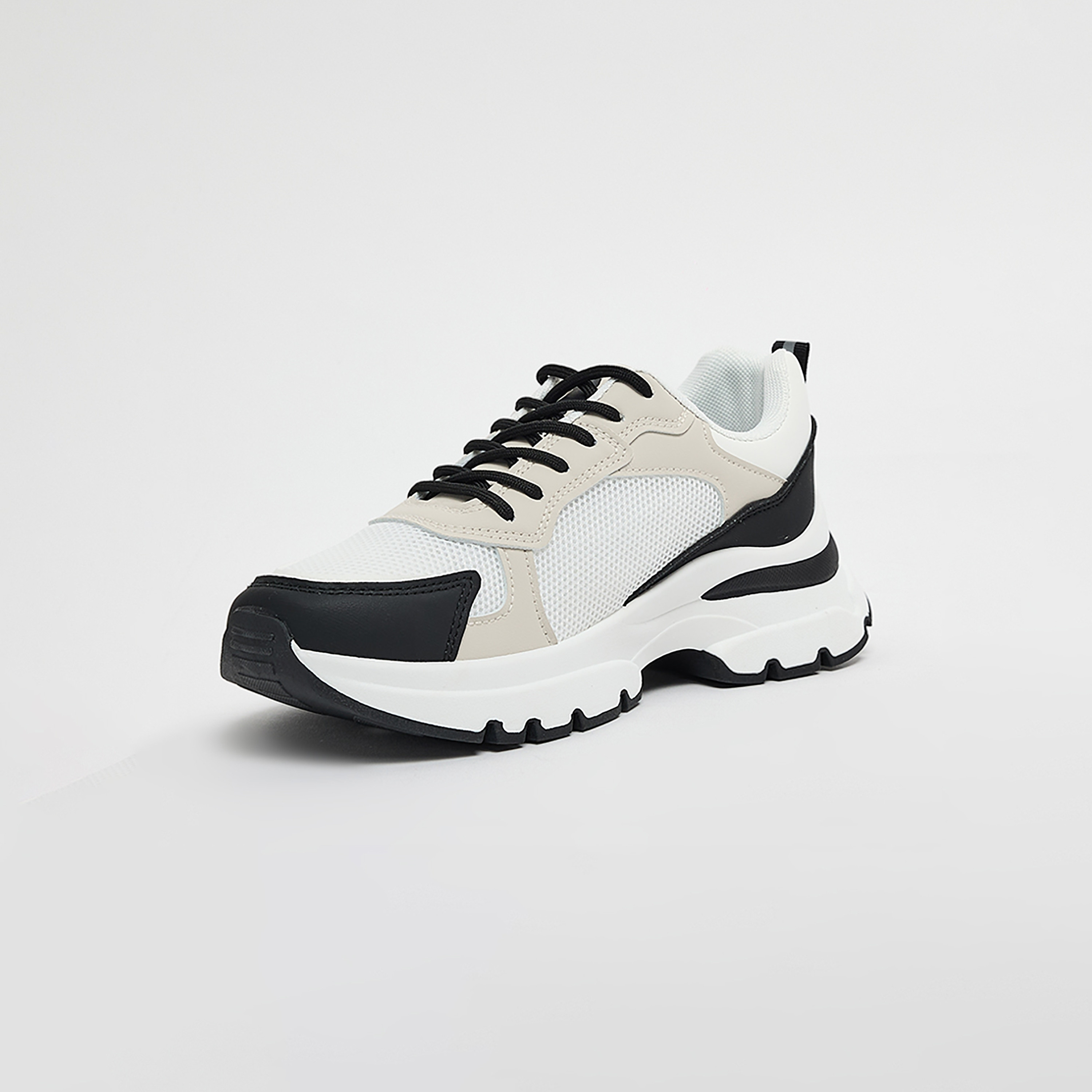 حذاء رياضي نسائي من U.S Polo Assn برباط عند الكاحل المنخفض | ليهجلبومن-women-shoes-sneakers-image-3