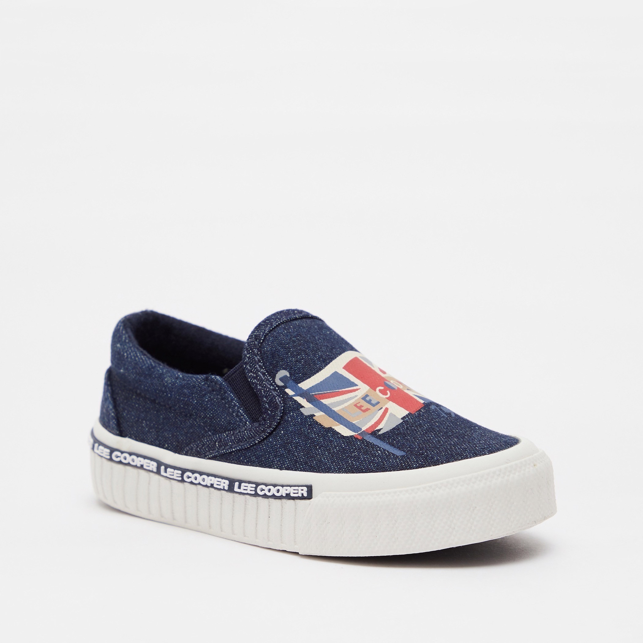 Boys slip clearance on canvas shoes