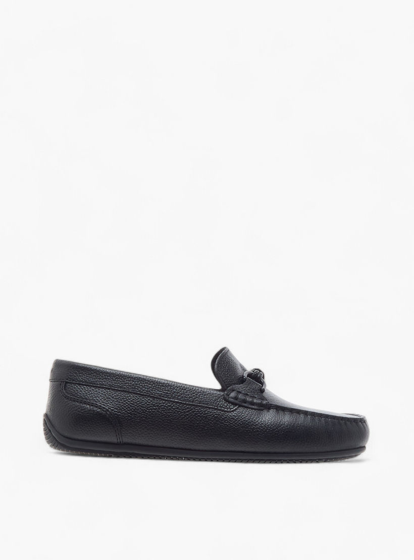 حذاء موكاسين سهل الارتداء وبارز الملمس بزينة معدنية من مستر دوتشيني-boys-shoes-loafers-image-3