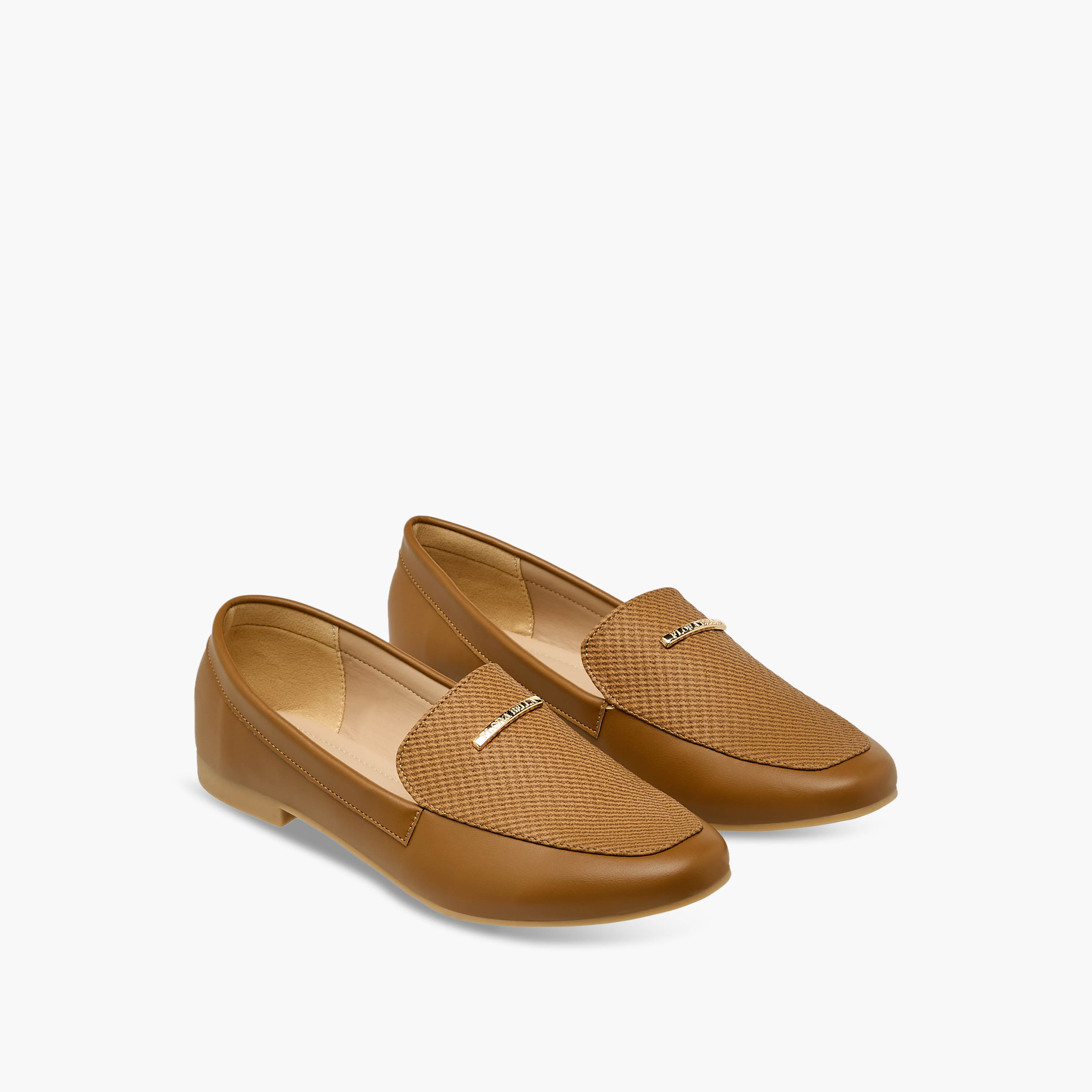 حذاء لوفر بارز الملمس للنساء من فلورا بيلا-women-shoes-loafersandmoccasins-image-1