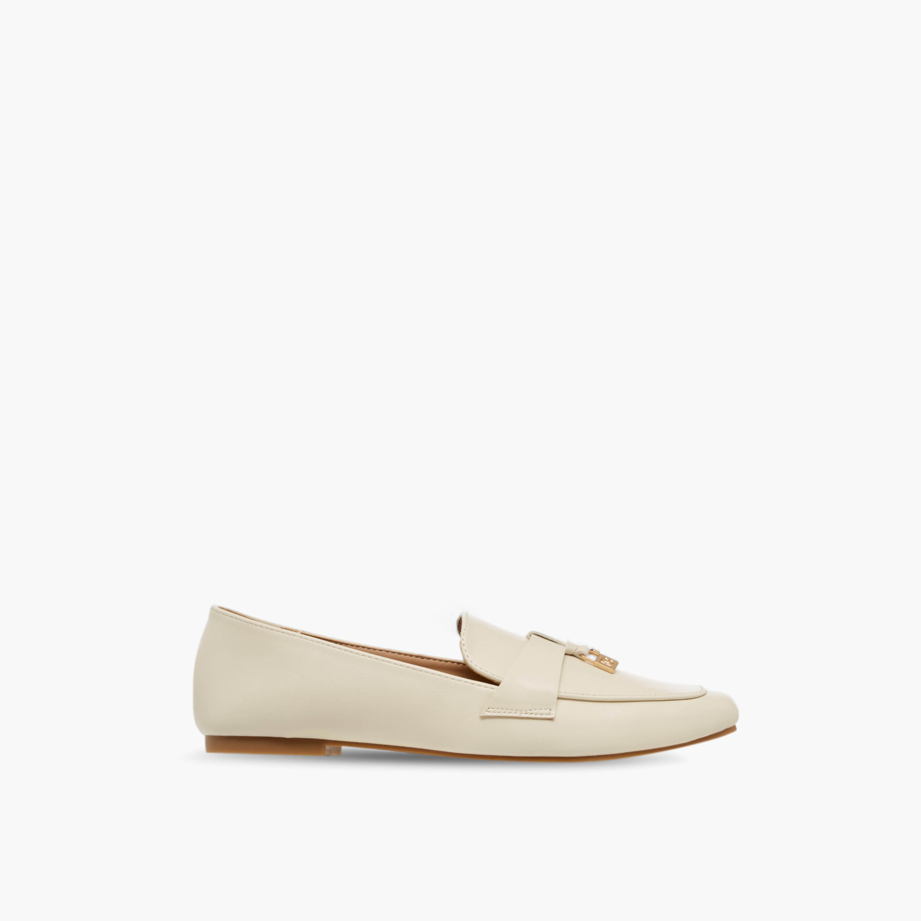 حذاء لوفر سهل الارتداء بزينة معدن من فلورا بيلا-women-shoes-loafersandmoccasins-image-3