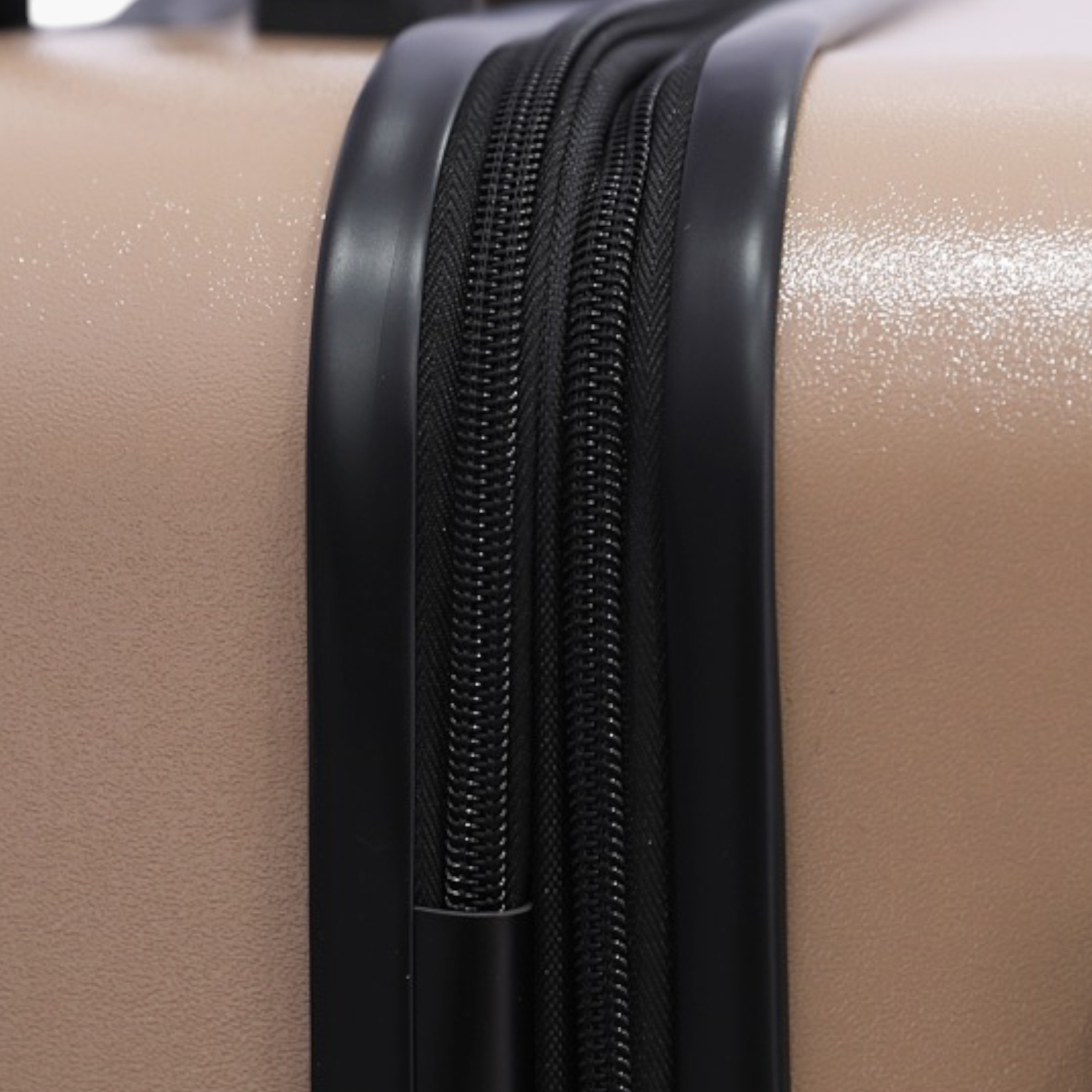 Calvin Klein 4-Wheel Hardcase Trolley Bag with Retractable Handle-travel-luggagesandbags-luggage-image-6