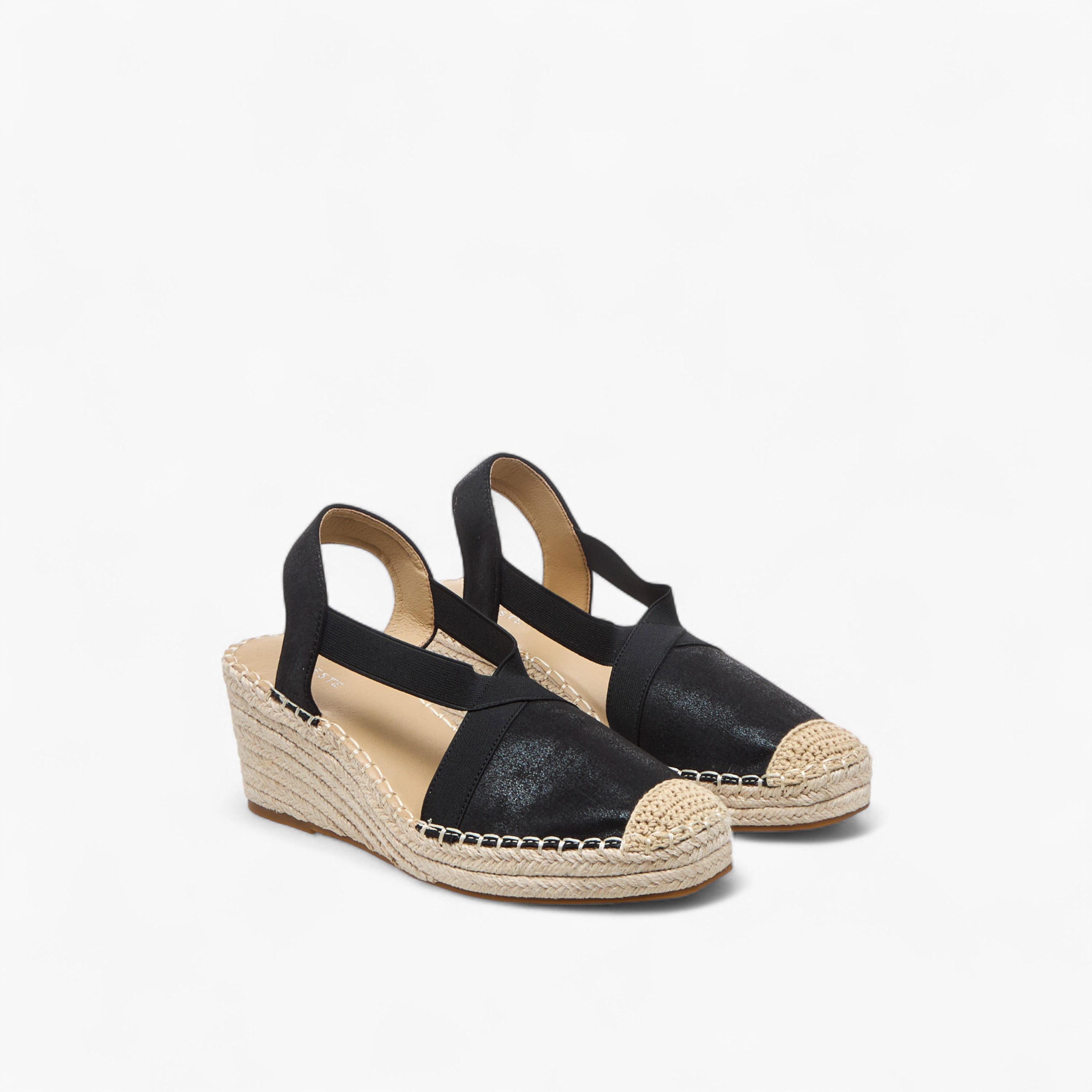 حذاء بارز الملمس بحزام خلفي وكعب ويدج للنساء من سيليست-women-shoes-heels-image-1