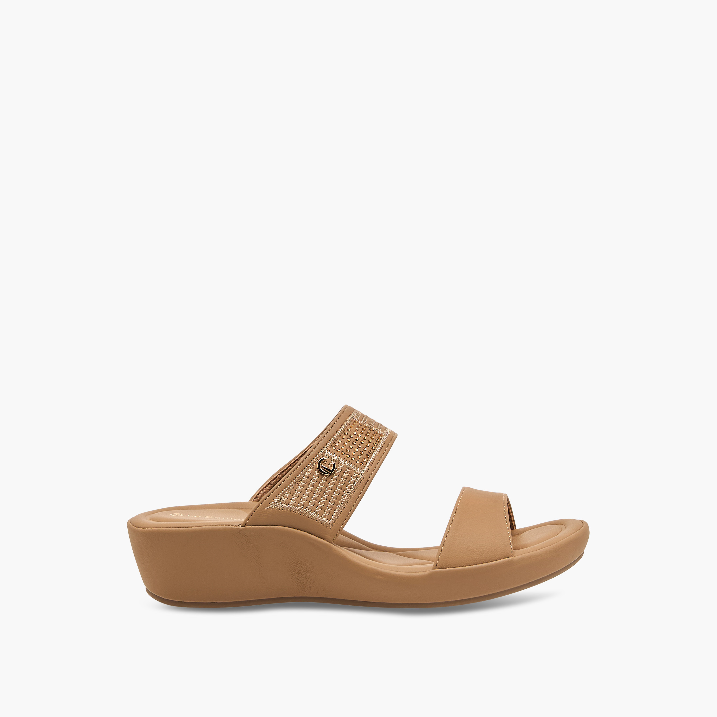صندل مريح مزين سهل الارتداء بكعب ويدج من لو كونفورت-women-shoes-sandals-heeled-image-3