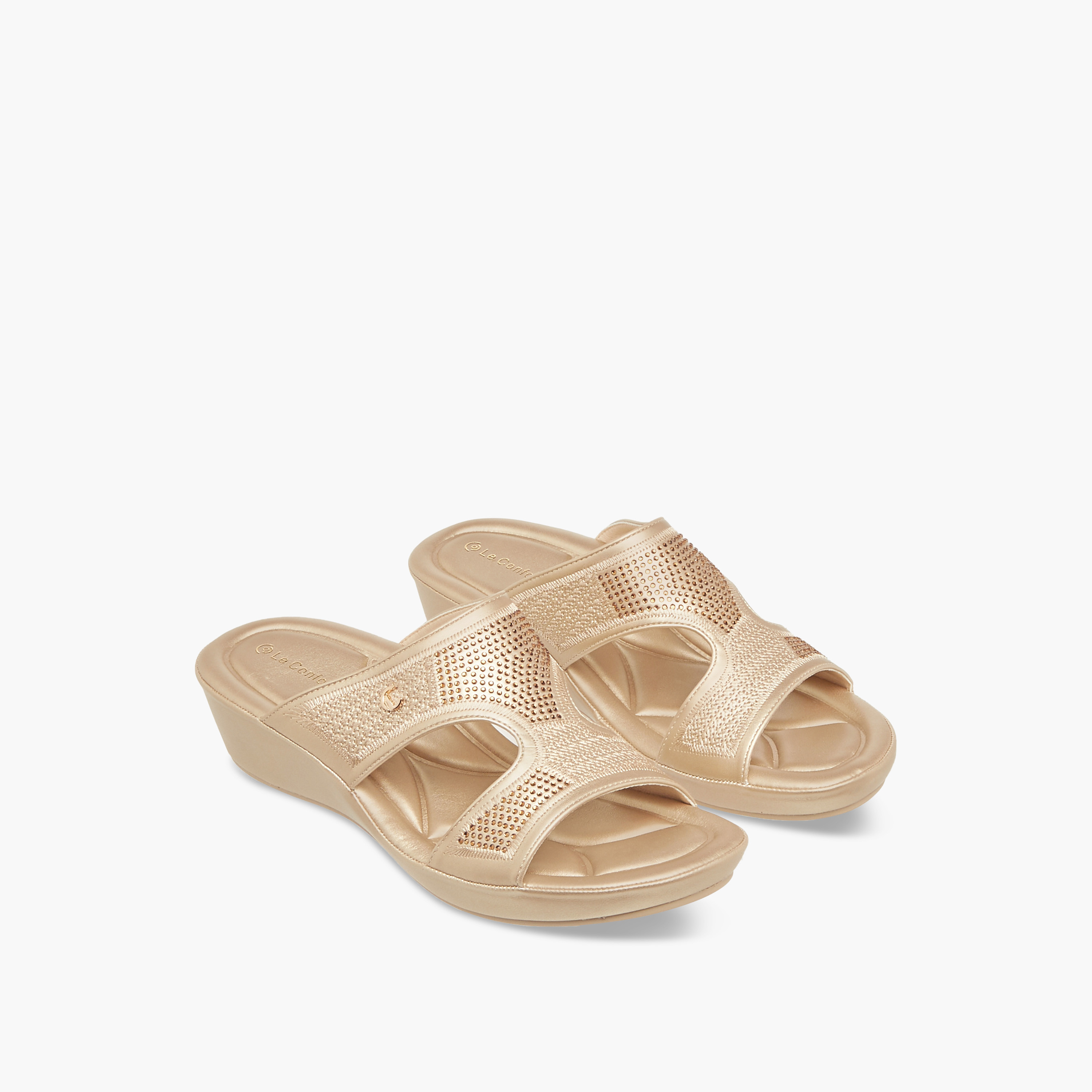 صندل مريح مزين سهل الارتداء بكعب ويدج من لو كونفورت-women-shoes-flats-sandals-image-1