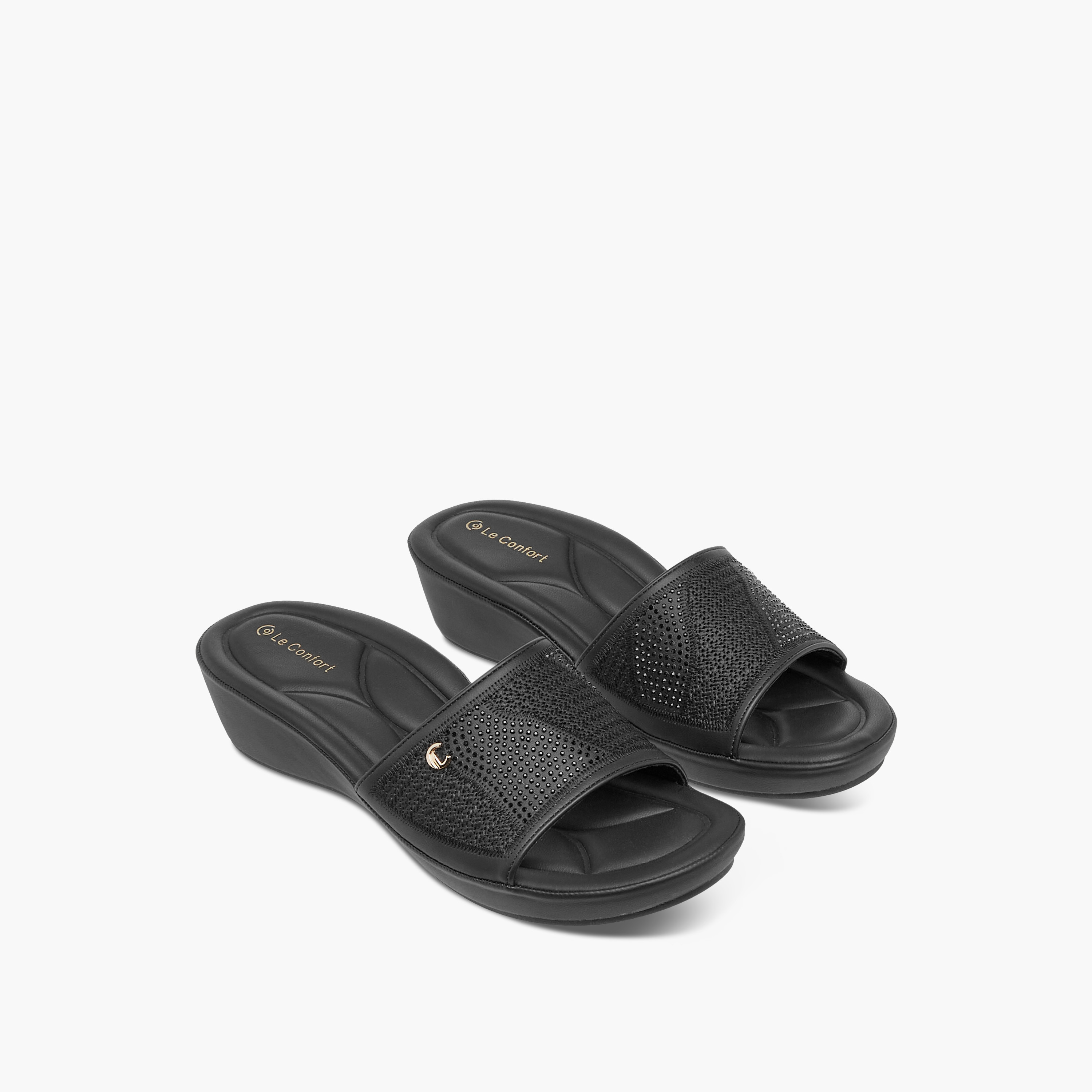 صندل مريح سهل الارتداء مزين بكعب ويدج من لو كونفورت-women-shoes-sandals-heeled-image-1