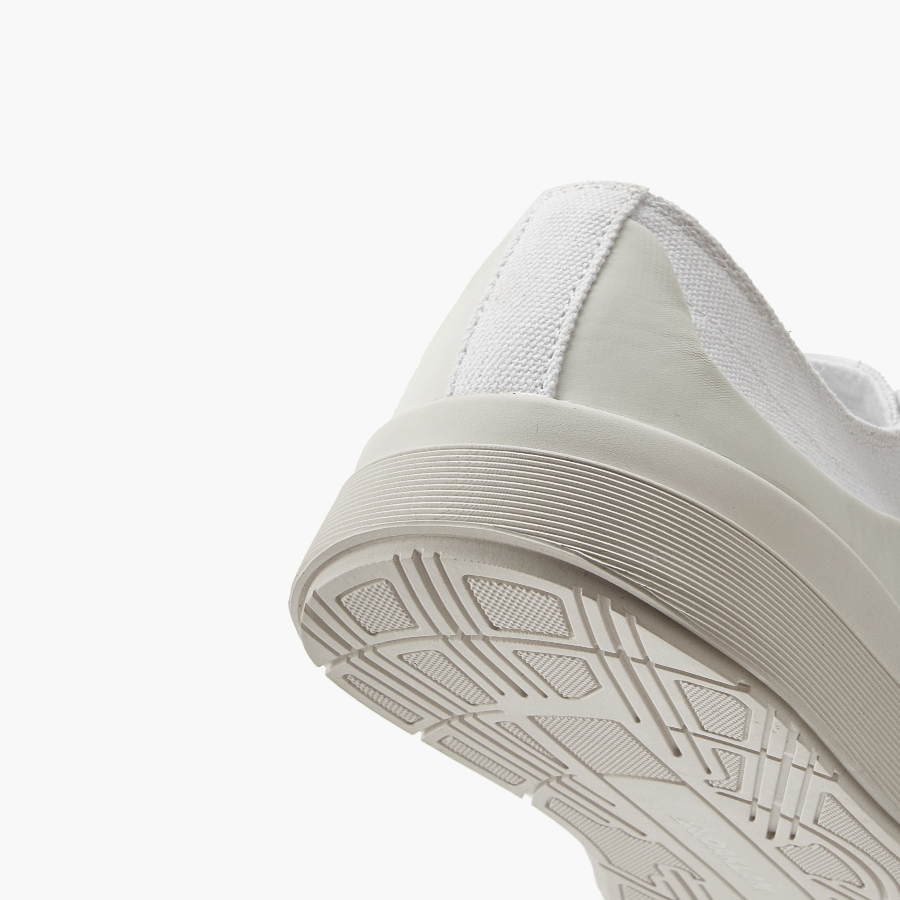 حذاء سنيكرز كانفاس برباط إغلاق للرجال من أوكلان باي شوإكسبرس-men-shoes-sneakers-image-5