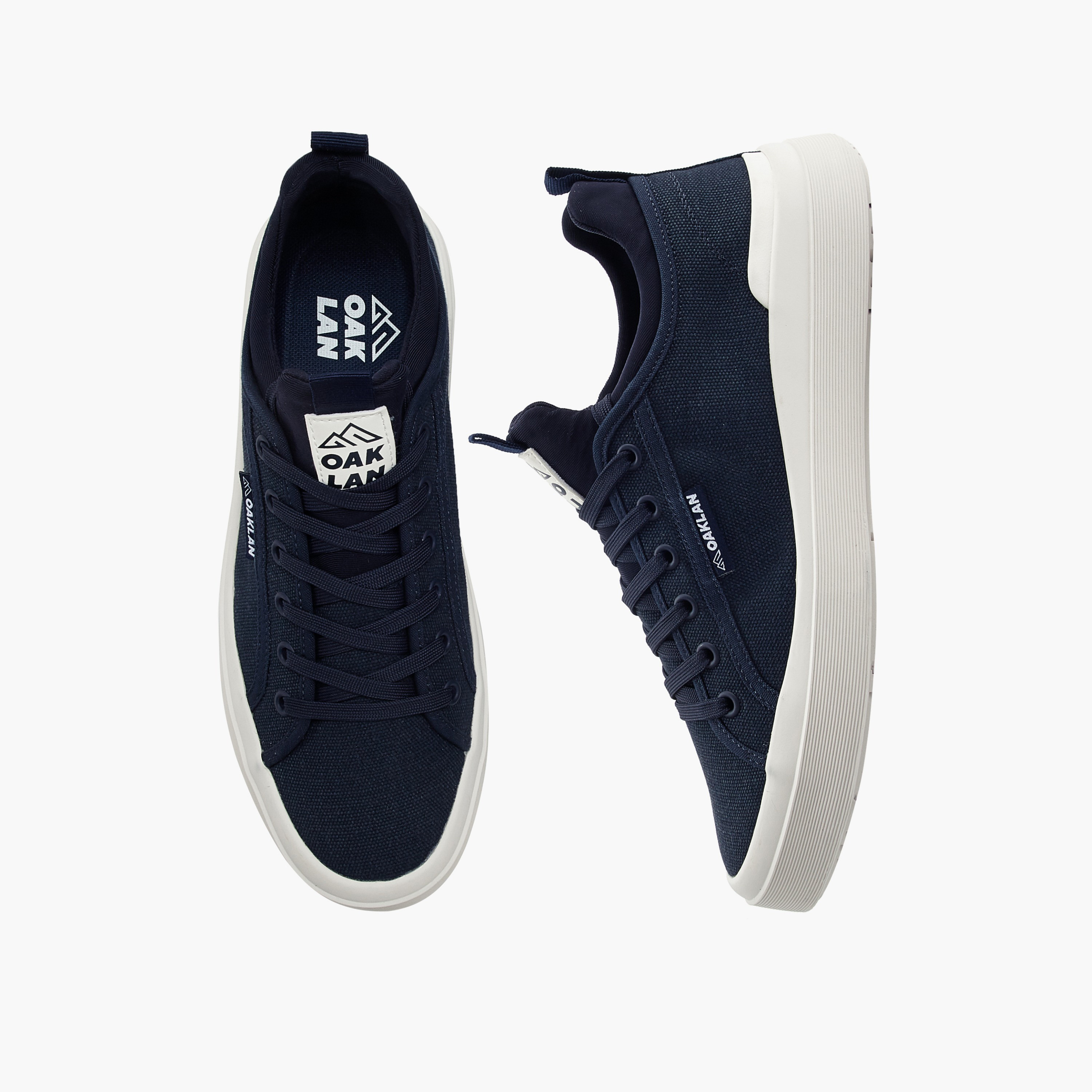 حذاء سنيكرز كانفاس برباط إغلاق للرجال من أوكلان من شو إكسبريس-men-shoes-sneakers-image-1